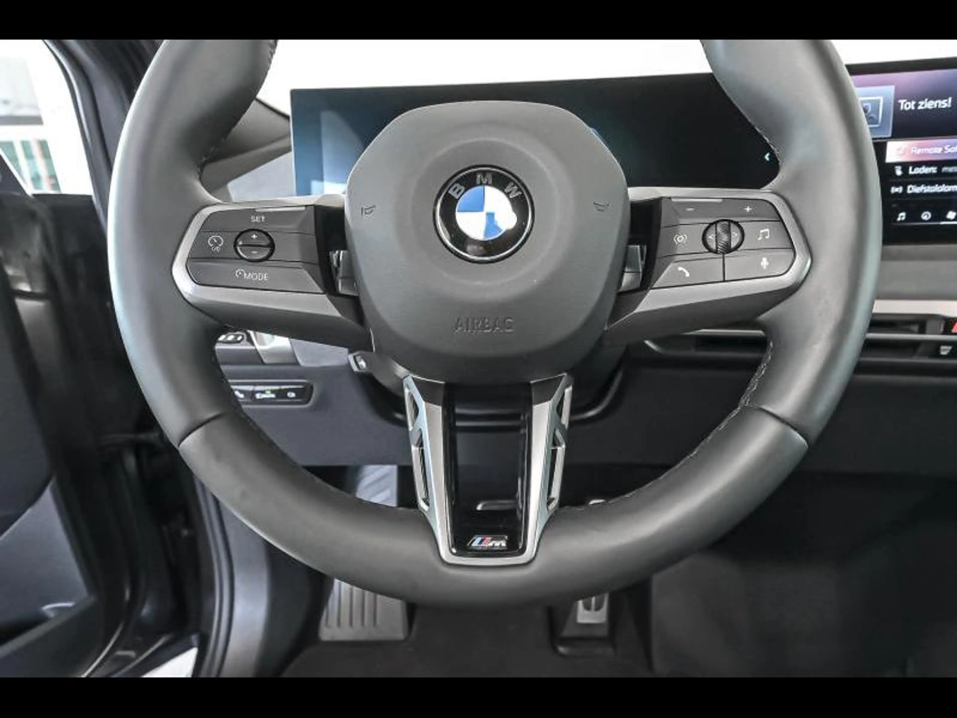 BMW iX xDrive60 - M Sport Pro | B&W | Dass+ | 360Cam | Co — photo 9