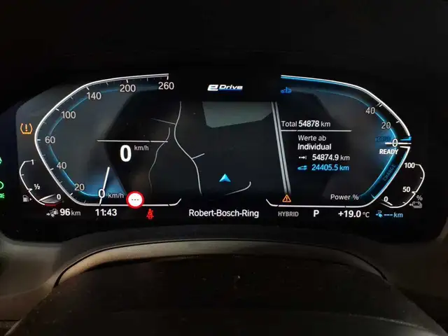 BMW 3 Series view 11