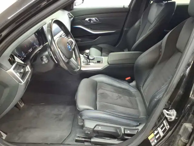 BMW 3 Series view 7