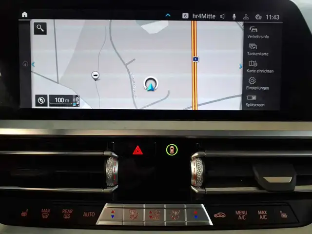 BMW 3 Series view 12
