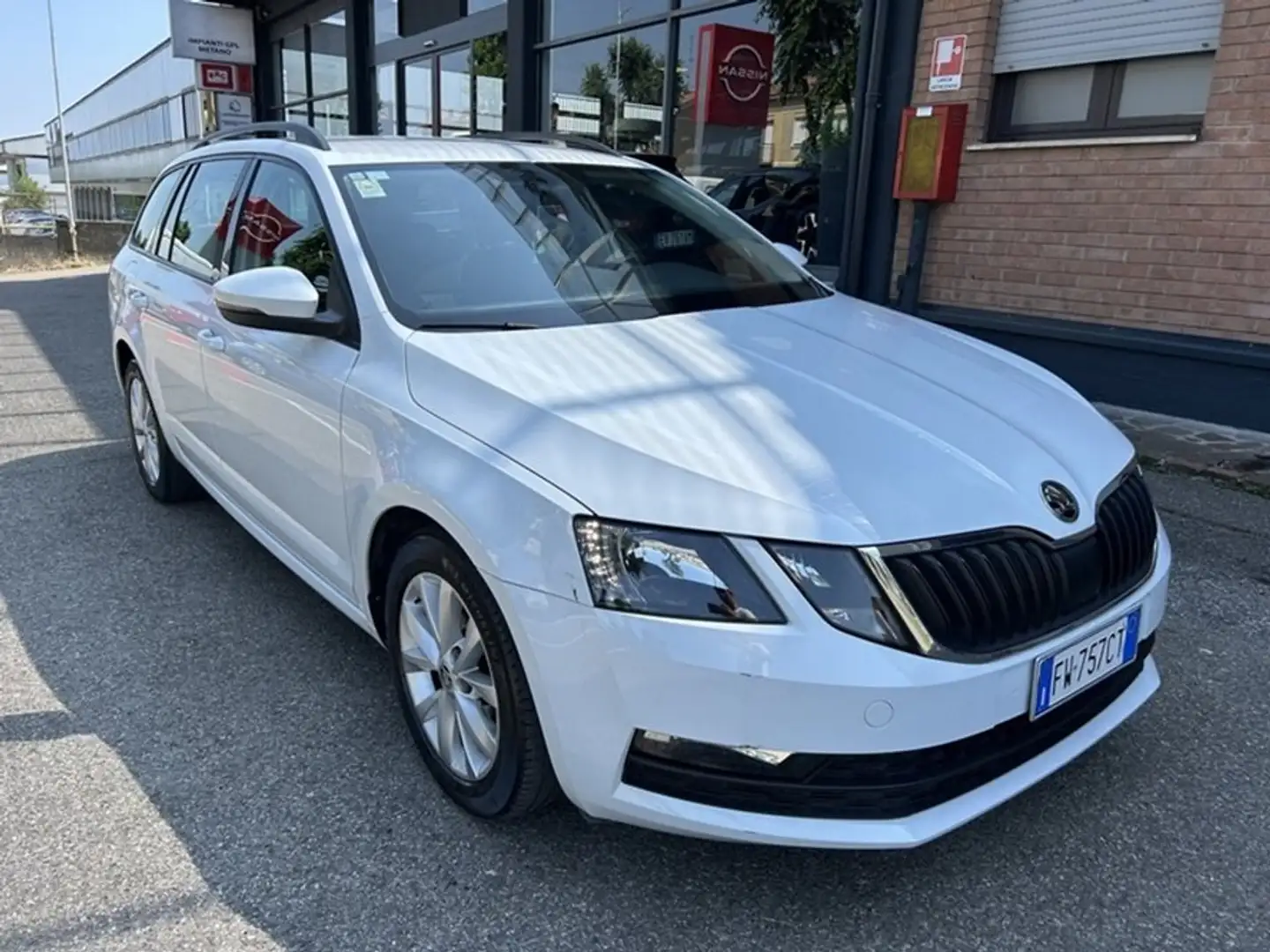 Skoda Octavia Octavia III 2017 Wagon Wagon 1.6 tdi  115cv dsg Bianco - 1