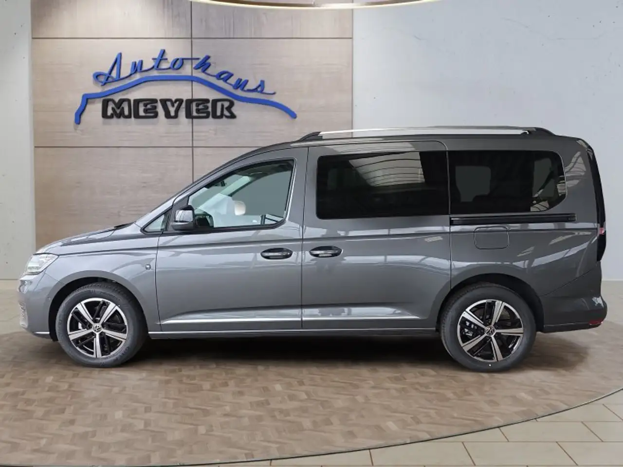 Volkswagen Caddy Maxi Style 1,5TSI DSG aAHK/LED/Navi/Kamera/Winterp 2