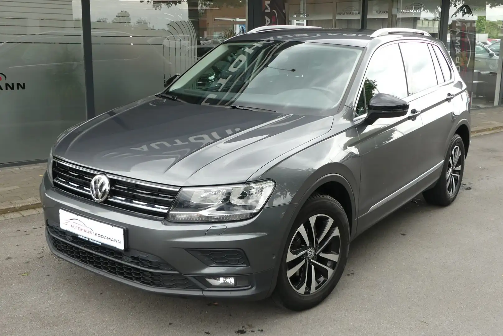 Volkswagen Tiguan IQ.DRIVE*ACC*PDC*AppleCar*Tot-Winkel*Navi Grau - 1