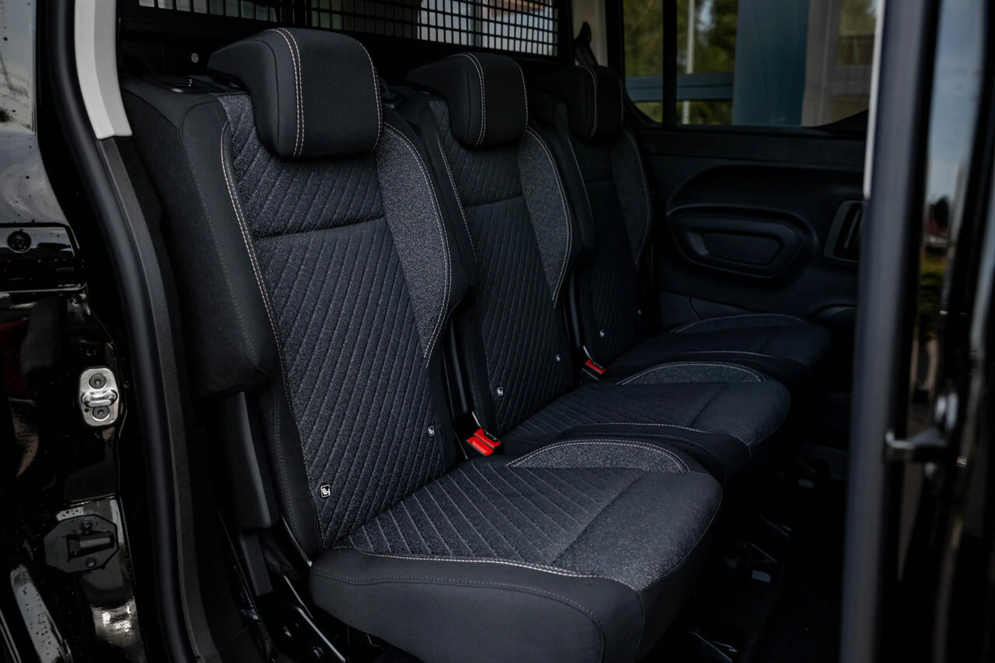 Peugeot Rifter Allure | Manueel 110 PK | MPV | LED | Camera | ... — photo 10