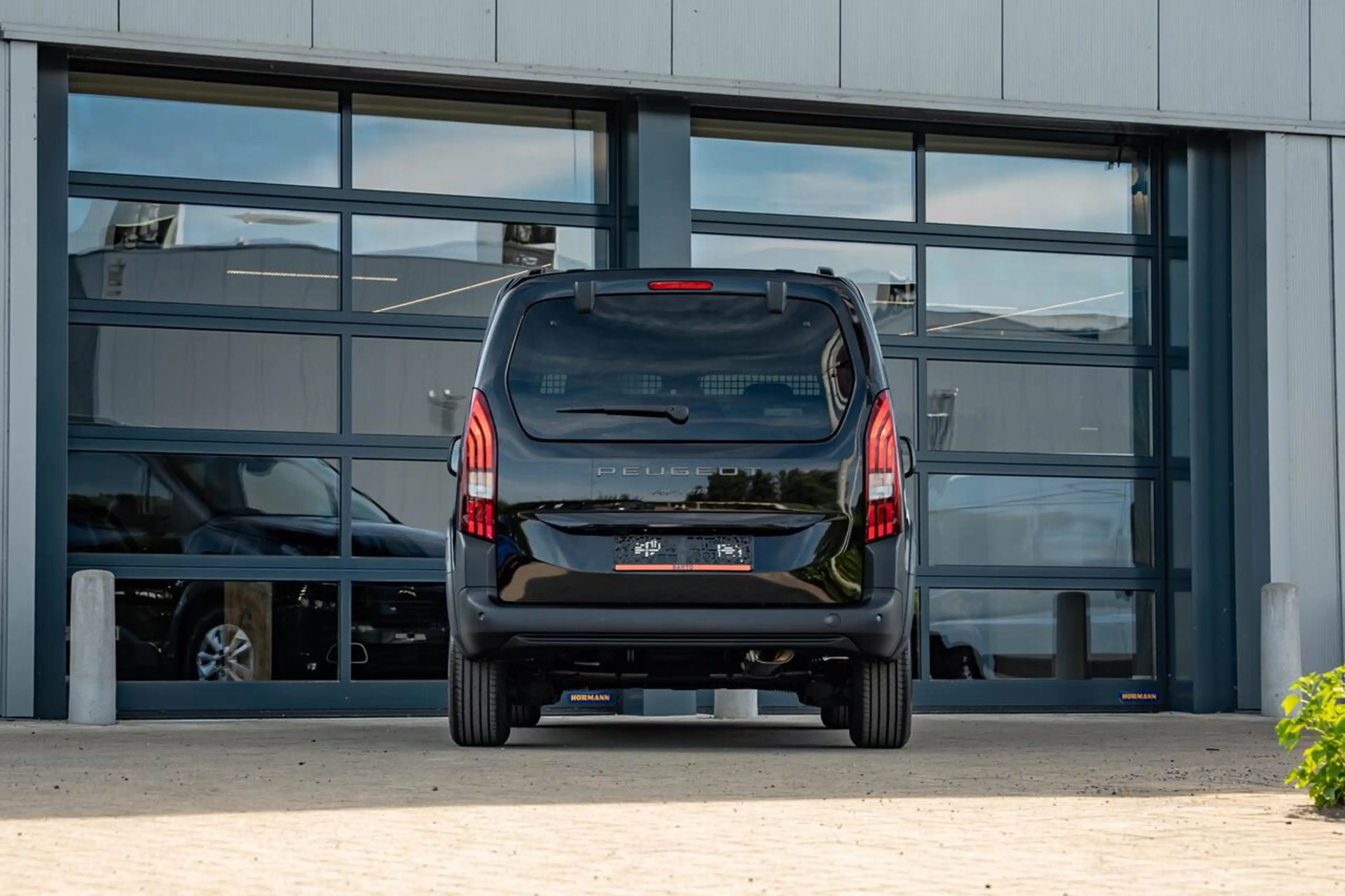 Peugeot Rifter Allure | Manueel 110 PK | MPV | LED | Camera | ... — photo 5