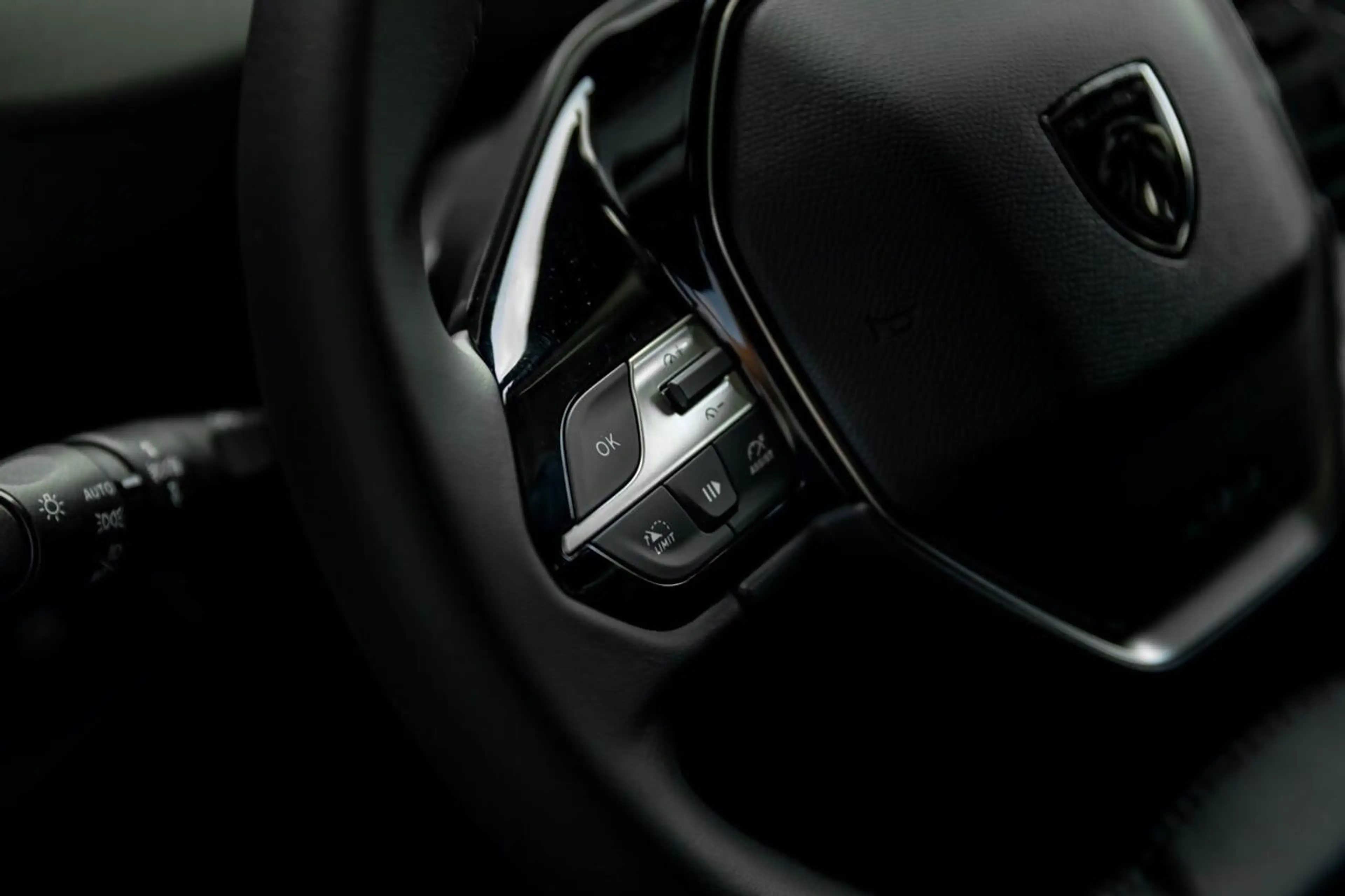 Peugeot Rifter Allure | Manueel 110 PK | MPV | LED | Camera | ... — photo 12