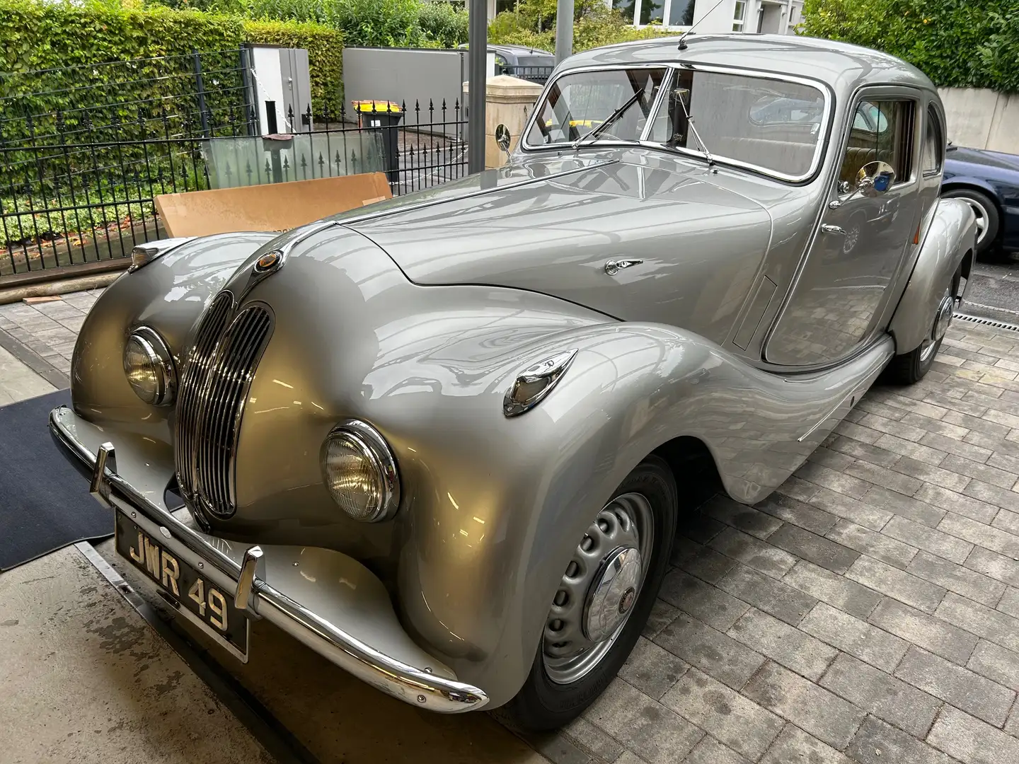 Bristol 400, nuts and bolts restauriert Gri - 1