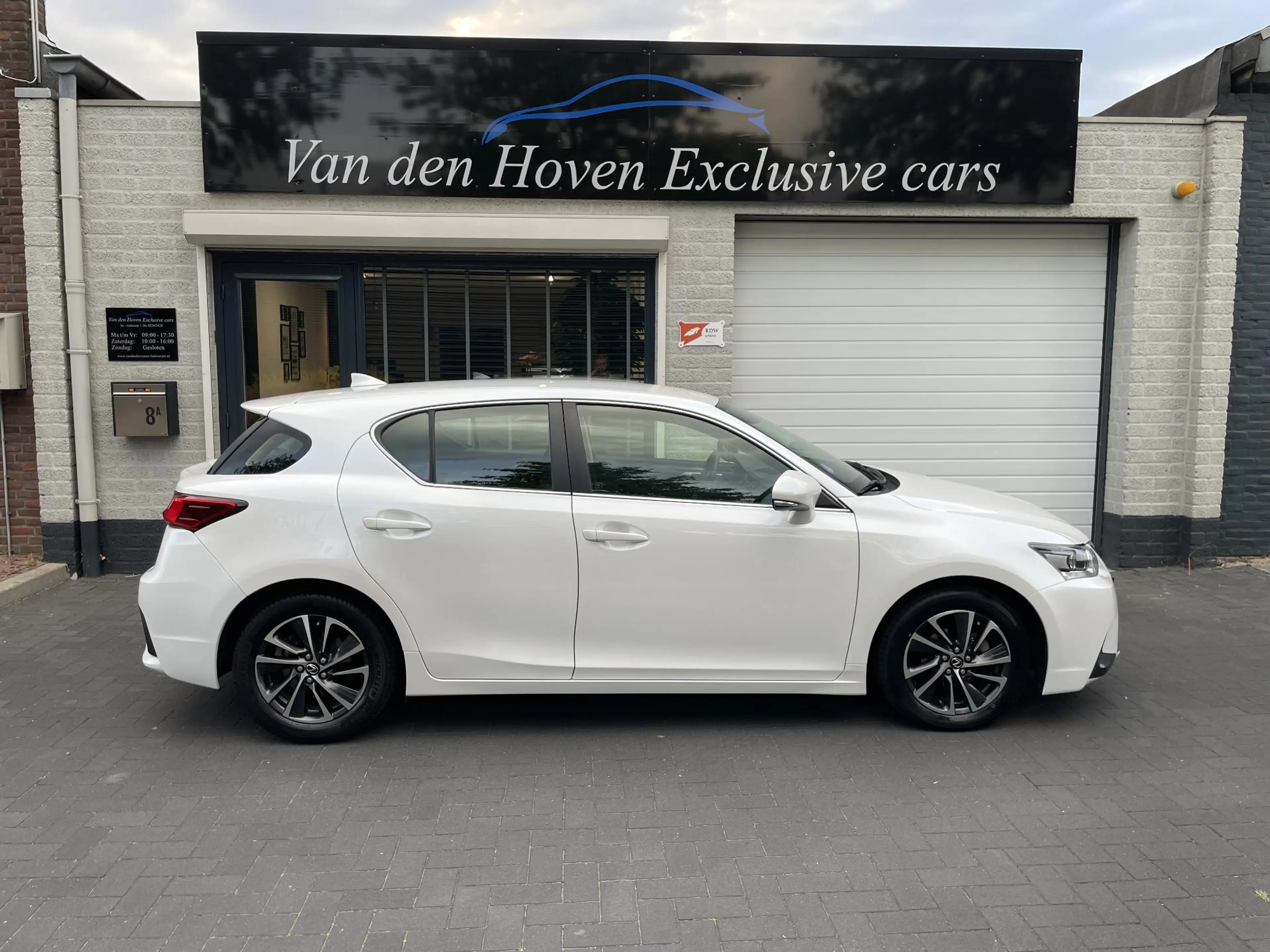 Lexus CT 200h Business Line Pro Hybrid Dealer onderhouden Garant — photo 4