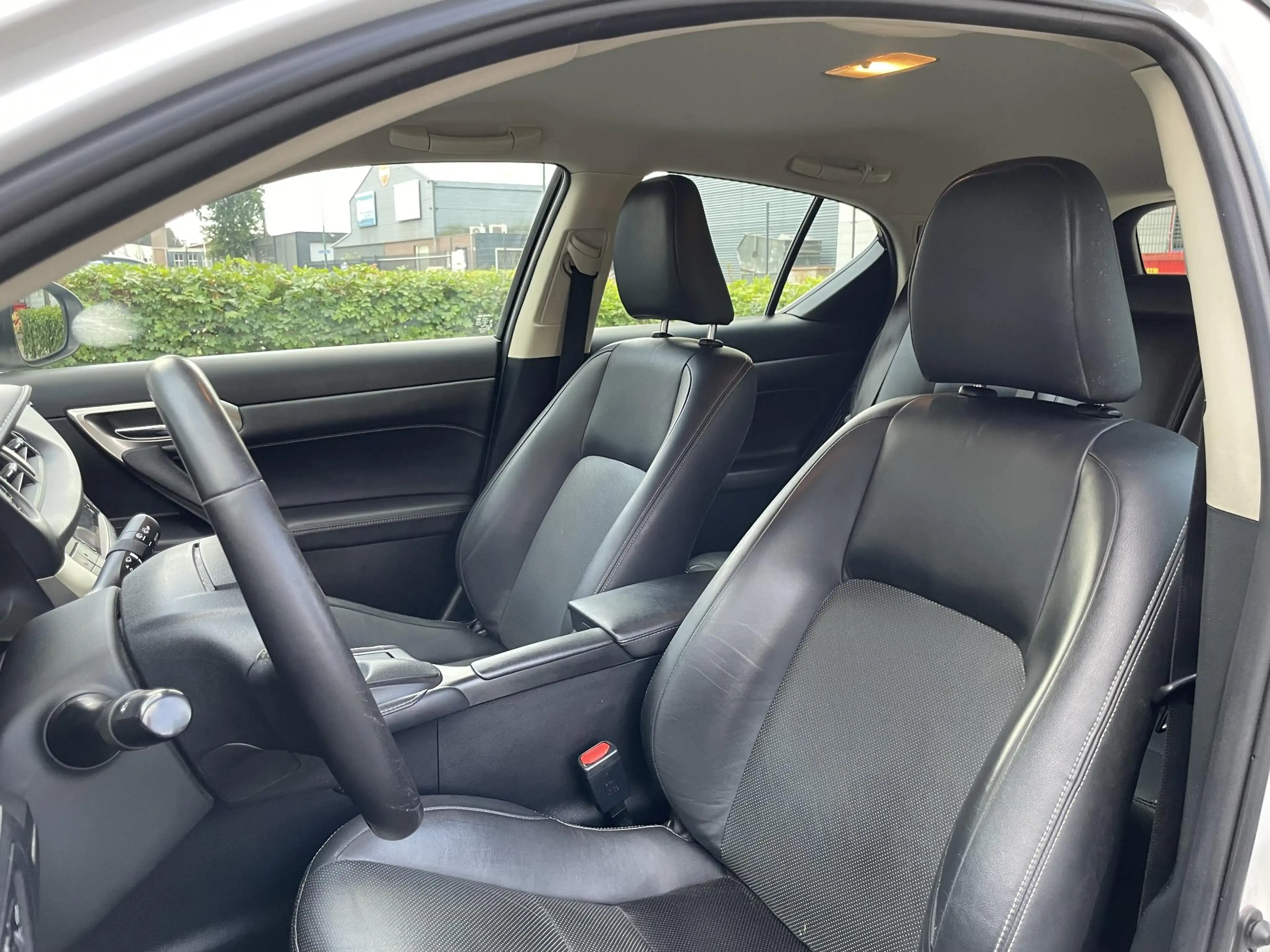 Lexus CT 200h Business Line Pro Hybrid Dealer onderhouden Garant — photo 12
