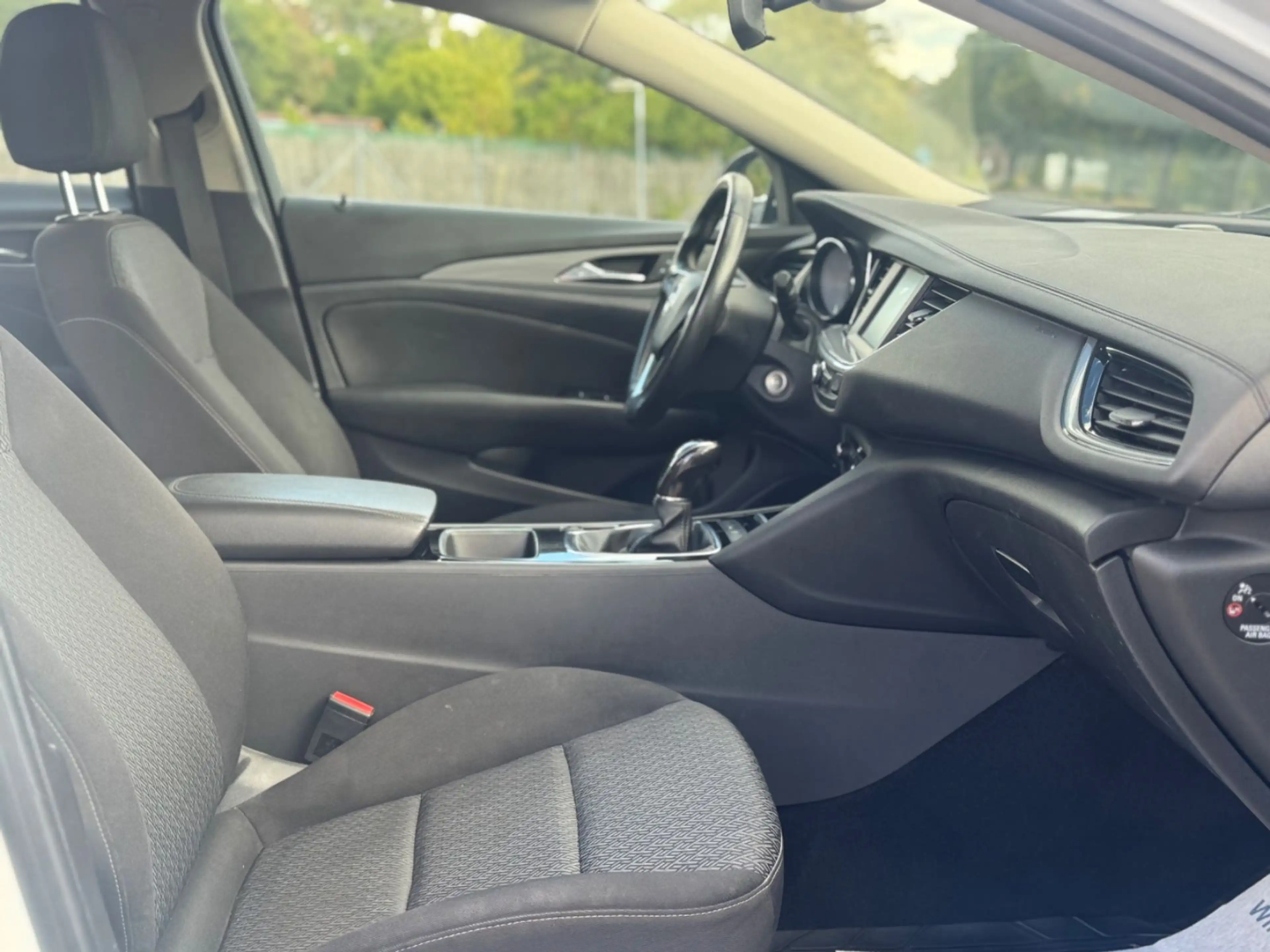Opel Insignia Business Edition NAVI-LED-SHZ-AHK-SPUR — photo 14