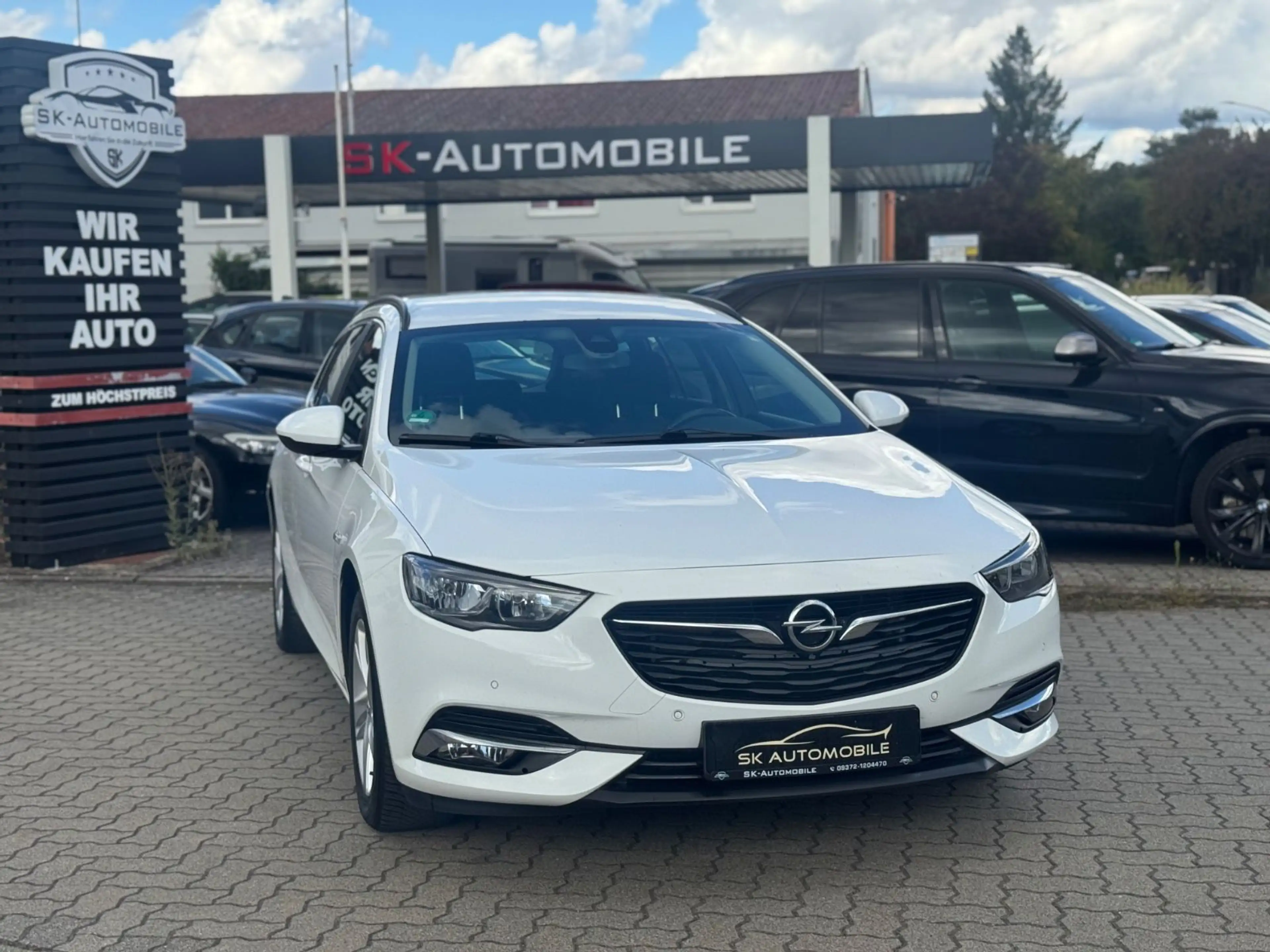 Opel Insignia Business Edition NAVI-LED-SHZ-AHK-SPUR