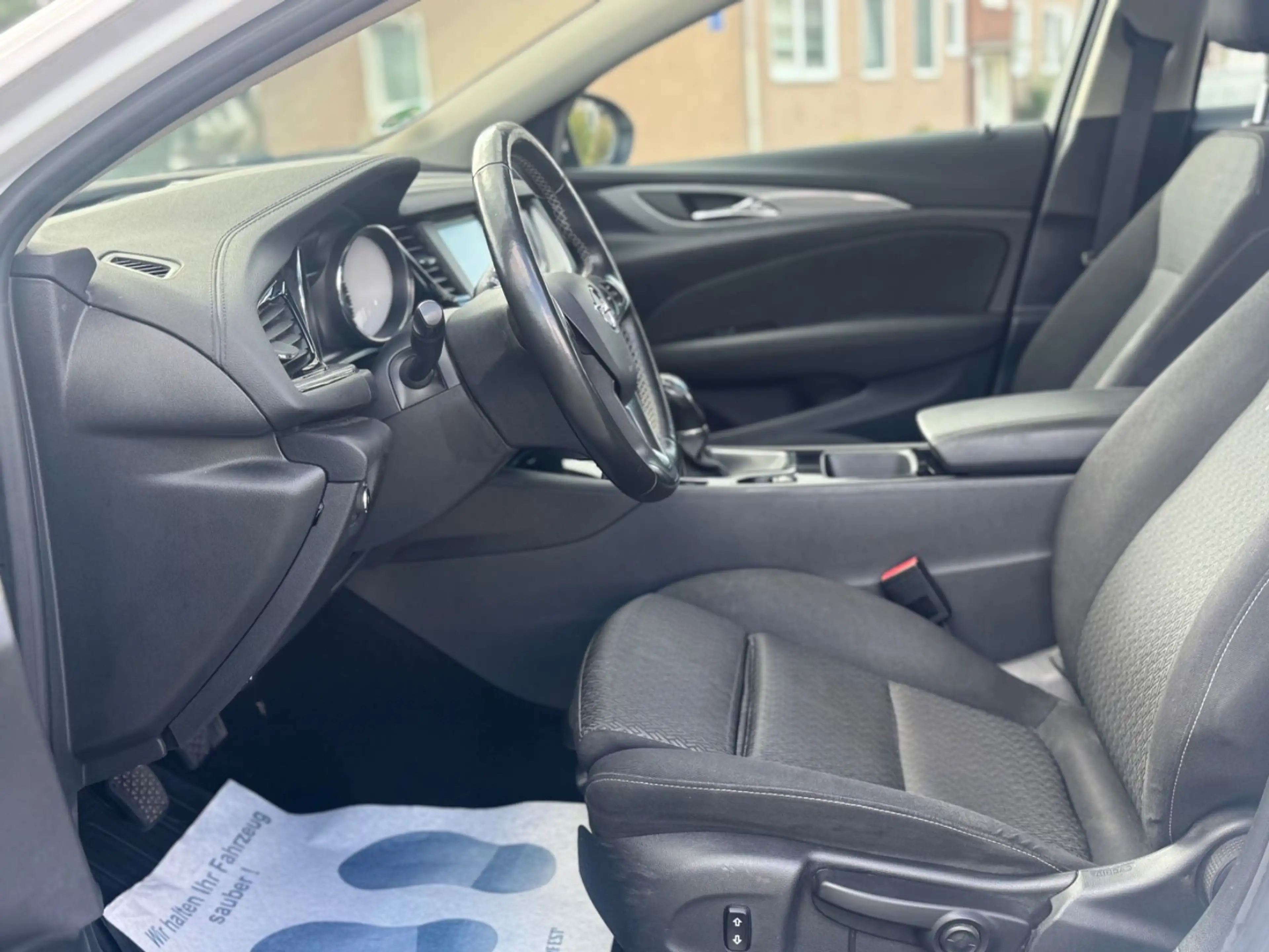 Opel Insignia Business Edition NAVI-LED-SHZ-AHK-SPUR — photo 9