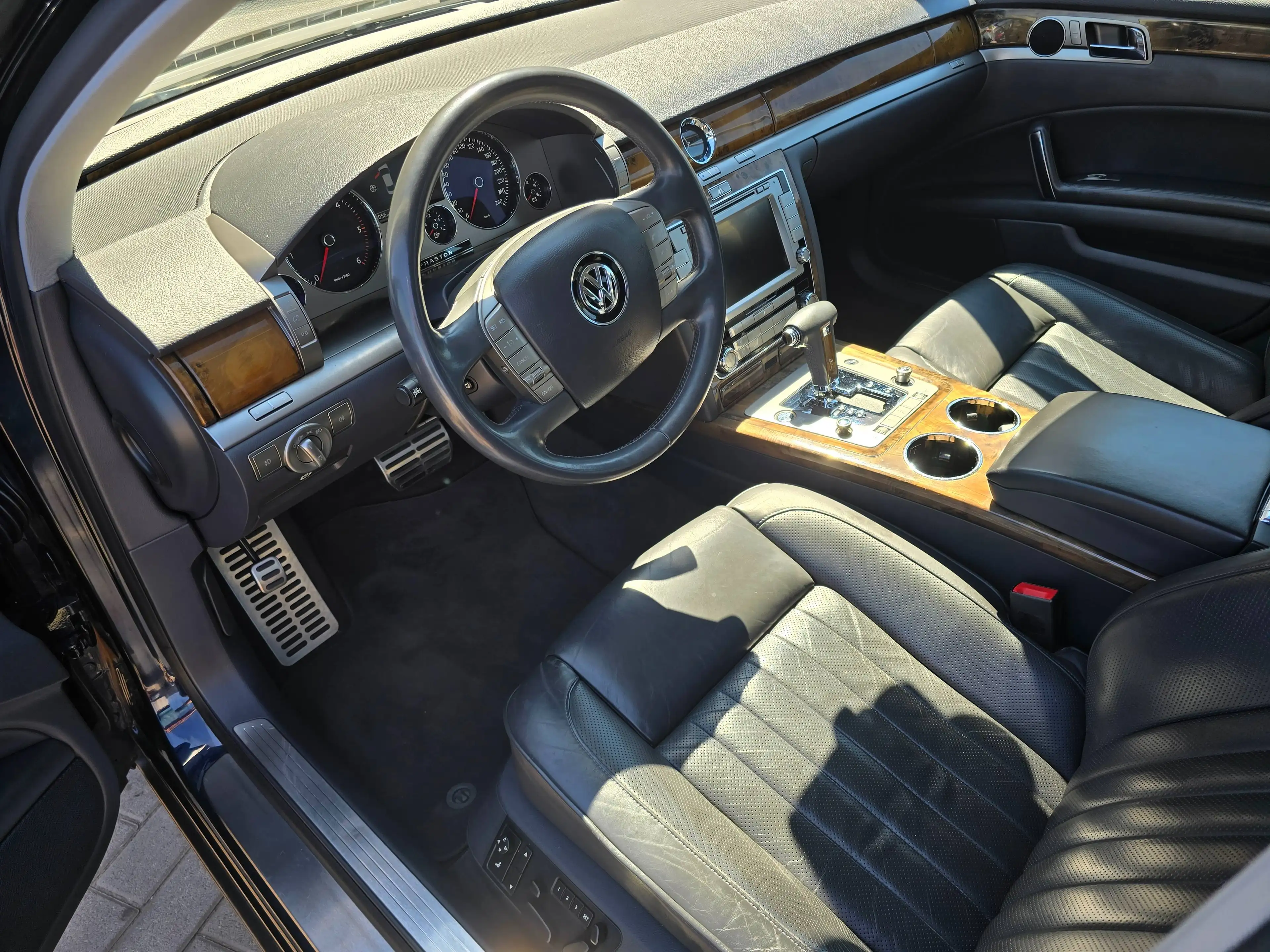 Volkswagen Phaeton V6 TDI 5-Sitzer 4Motion — photo 8