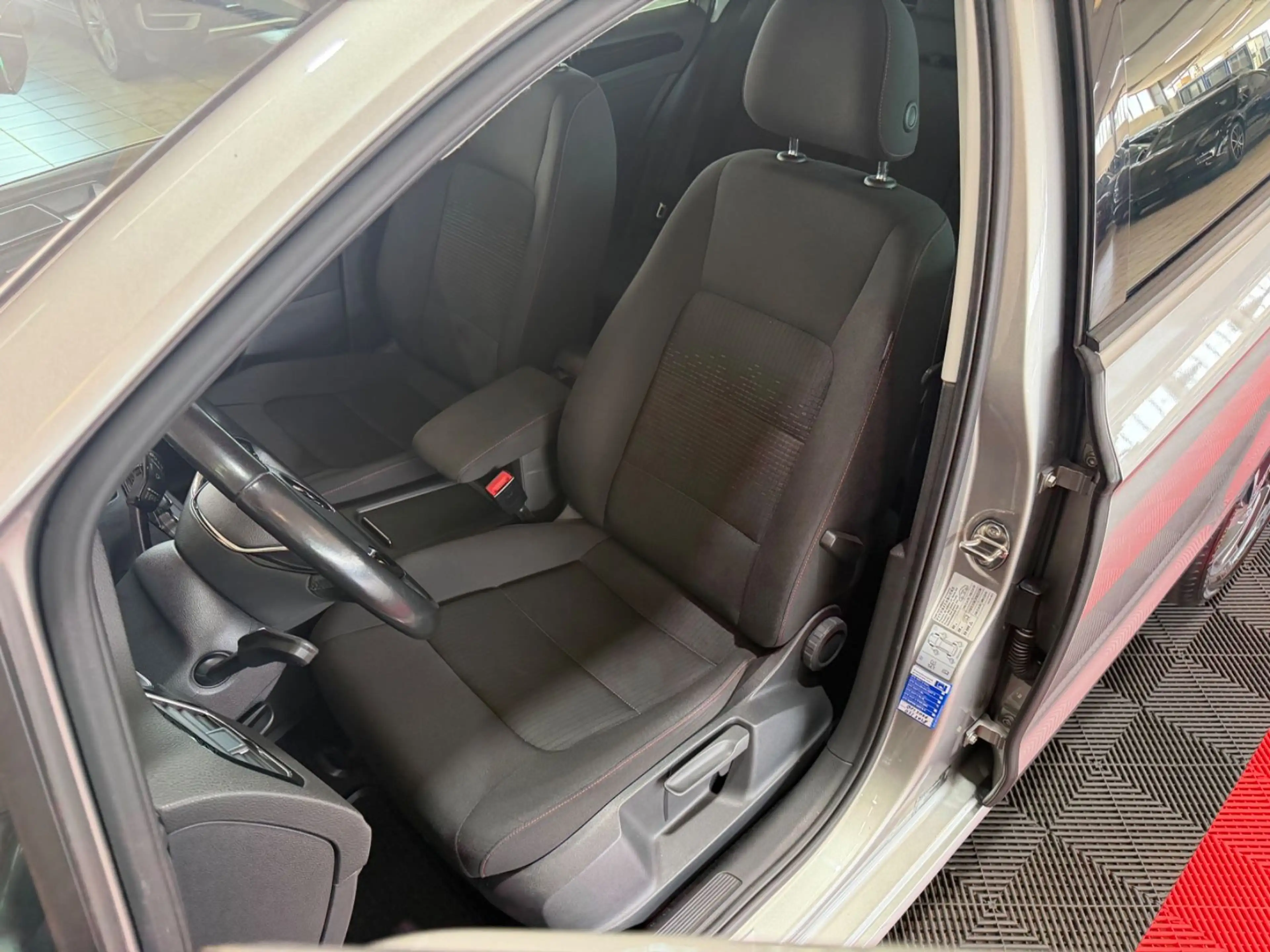 Volkswagen Golf Sportsvan VII Sound BMT/Start-Stopp — photo 11