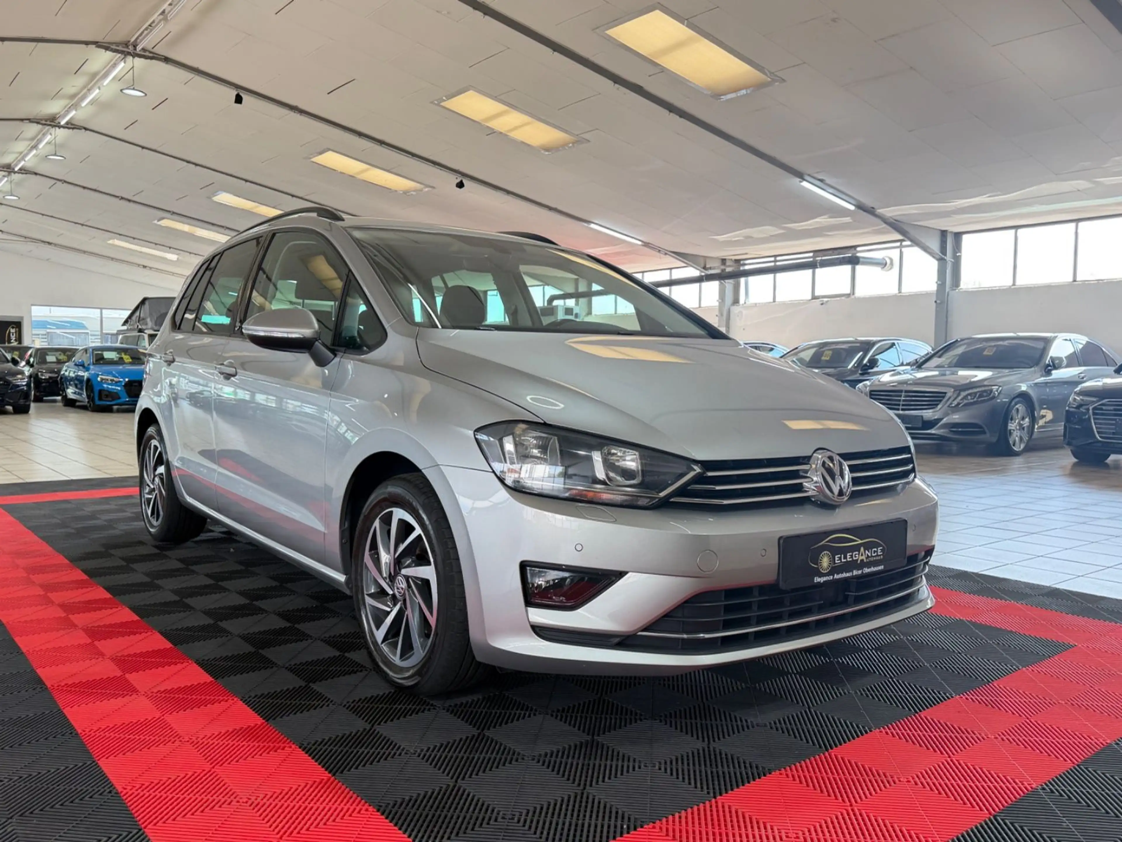 Volkswagen Golf Sportsvan VII Sound BMT/Start-Stopp — photo 3