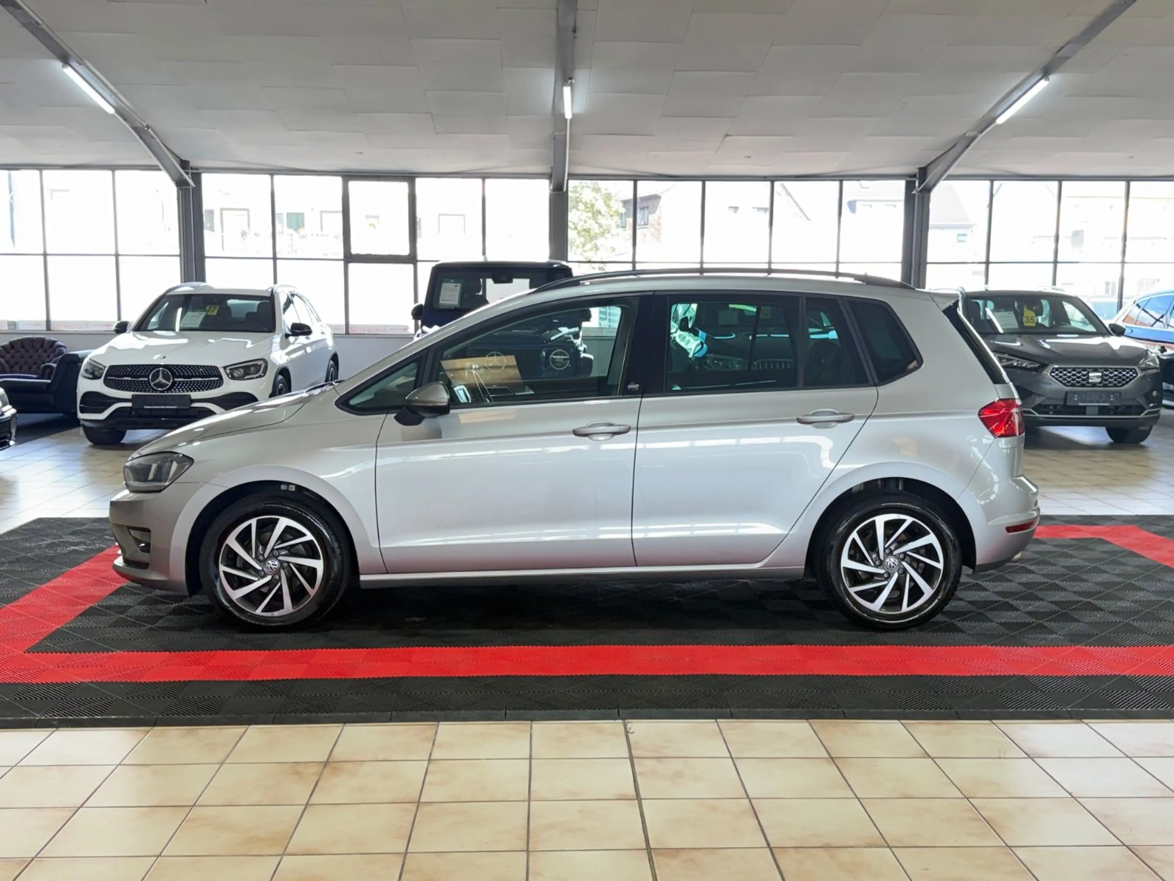 Volkswagen Golf Sportsvan VII Sound BMT/Start-Stopp — photo 7