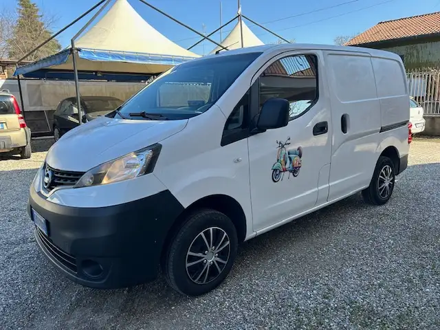 Nissan NV200 FURGONE