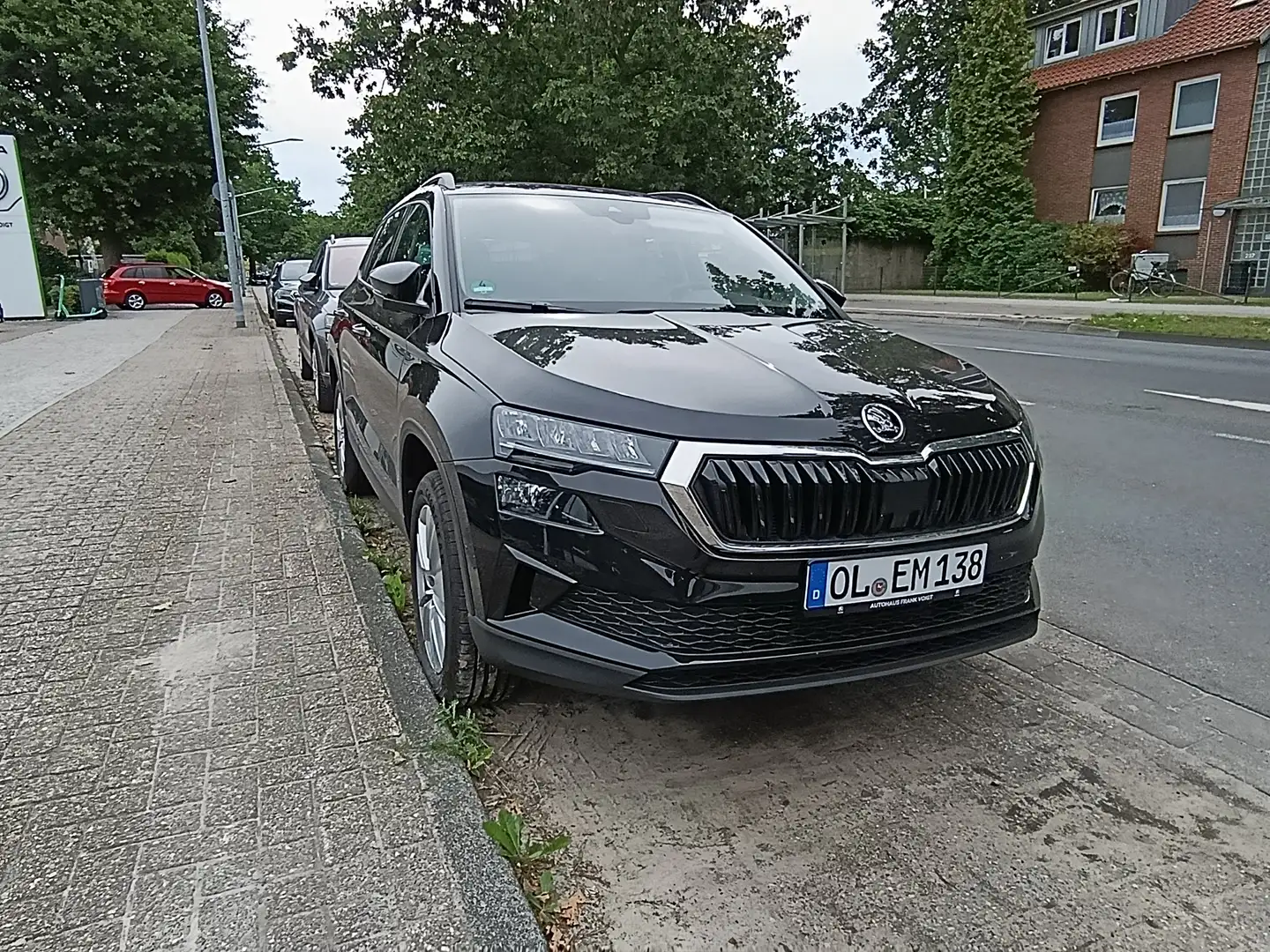 Skoda Karoq Selection Schwarz - 1
