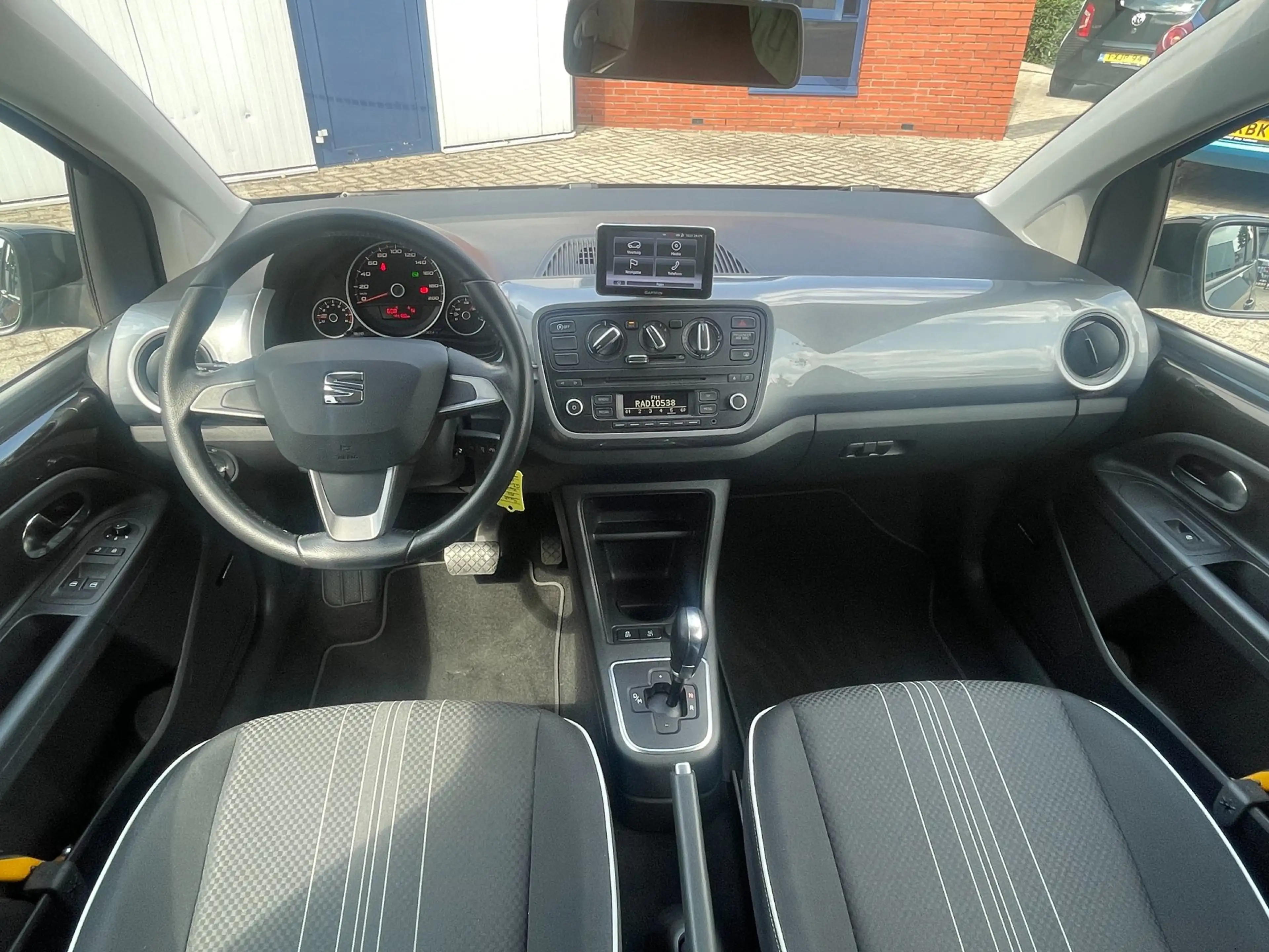 SEAT Mii 1.0 Sport Connect — photo 6