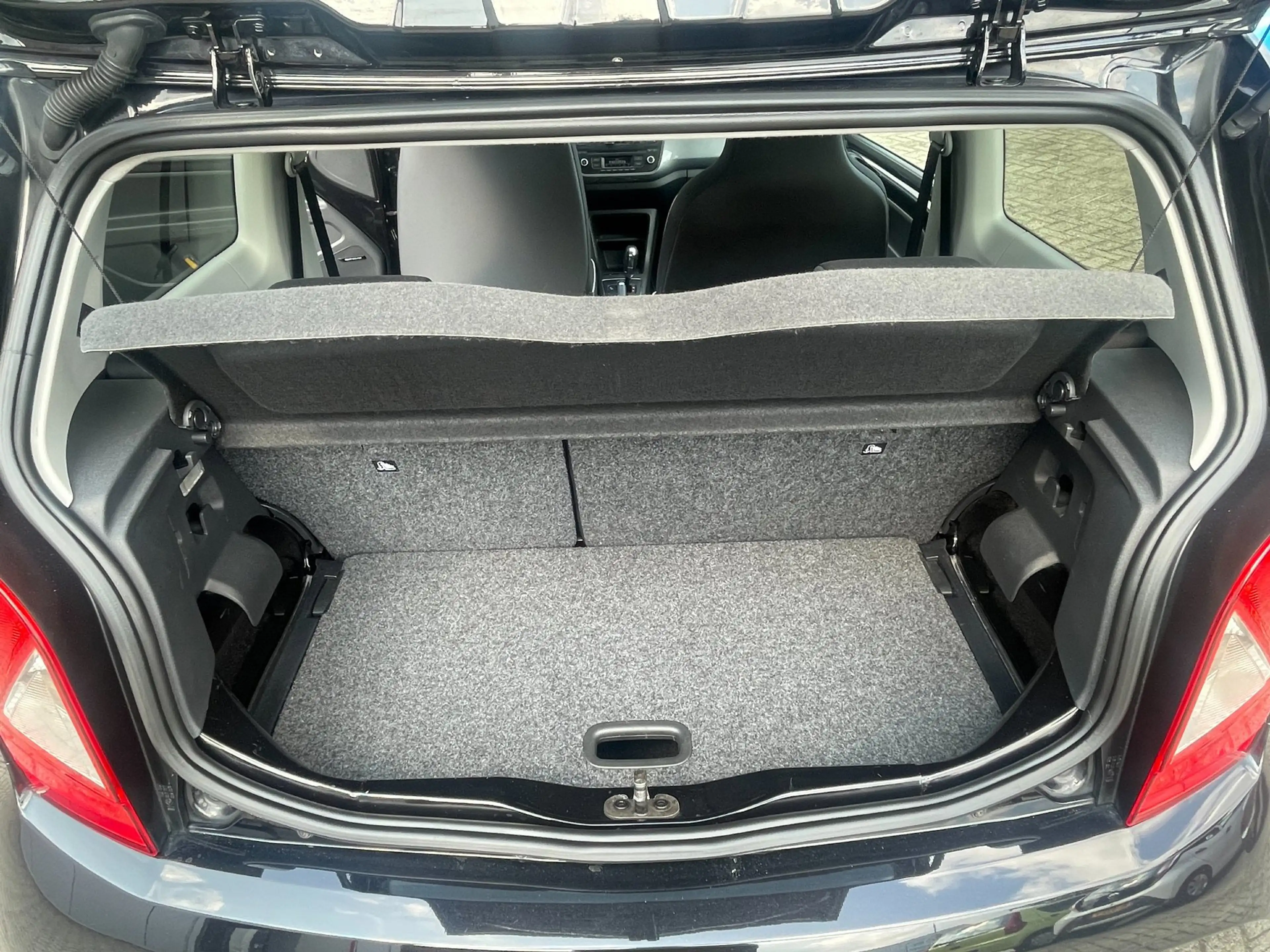 SEAT Mii 1.0 Sport Connect — photo 19