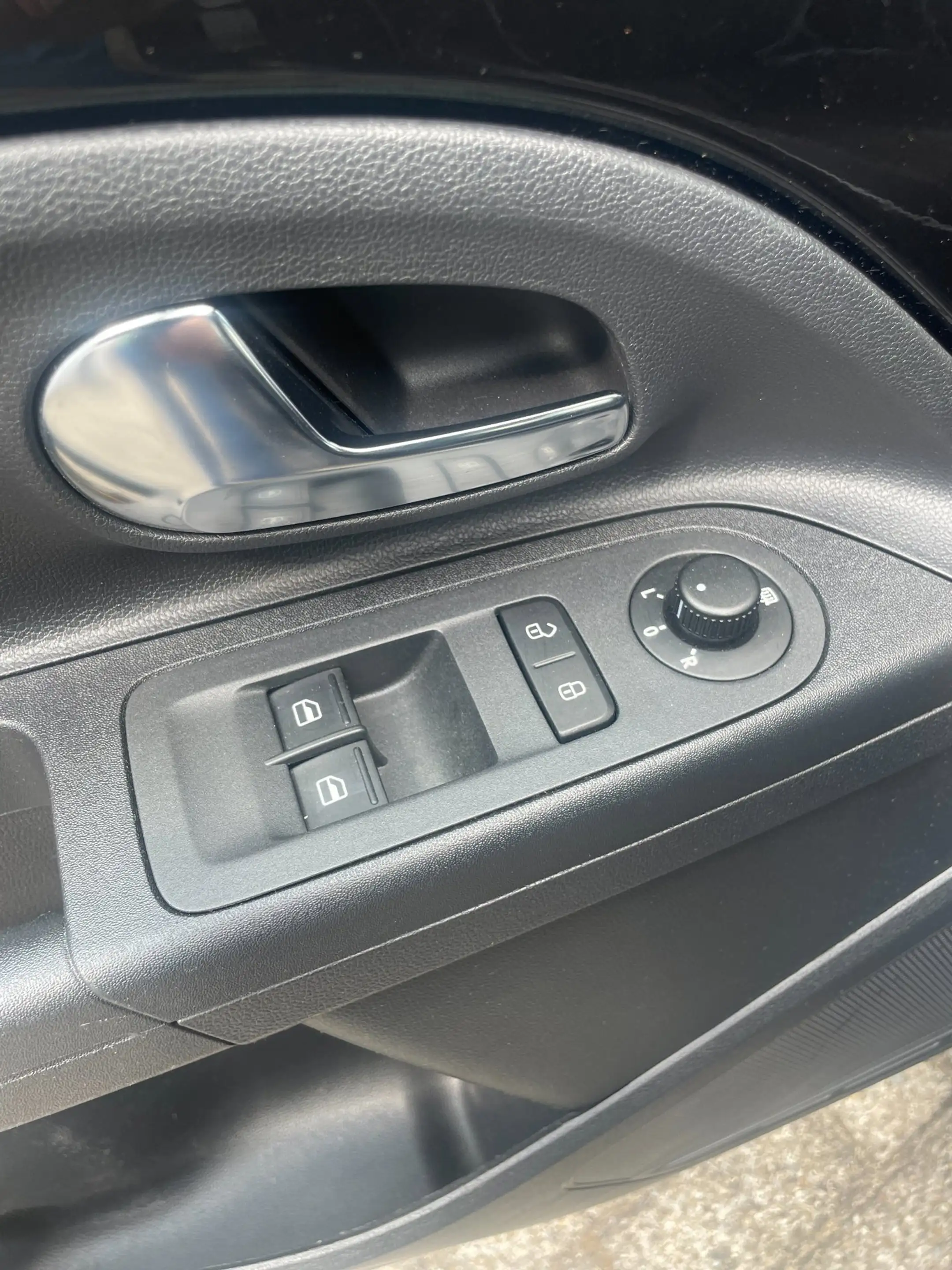 SEAT Mii 1.0 Sport Connect — photo 7