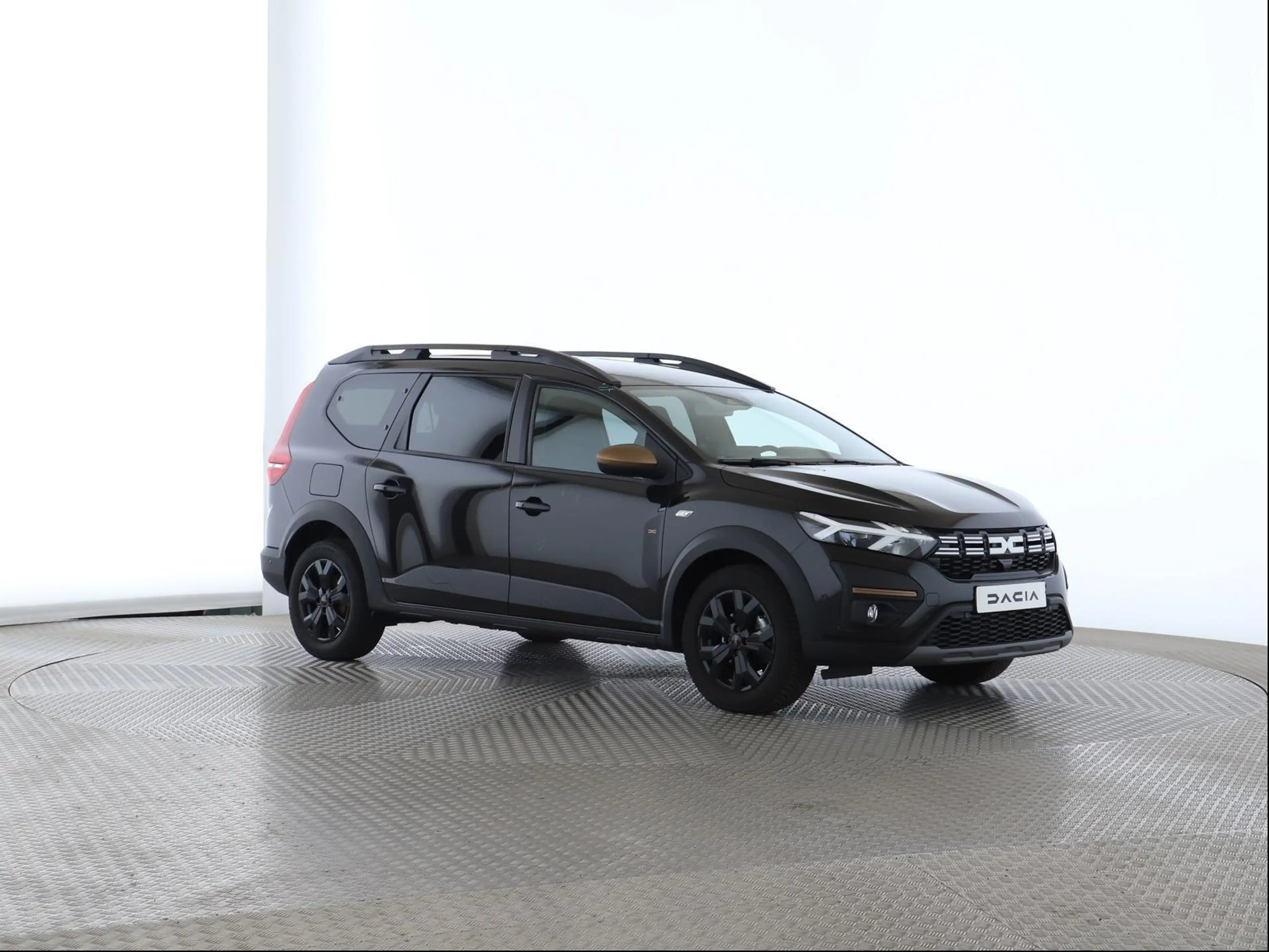 Dacia Jogger Extreme TCe 110 — photo 2