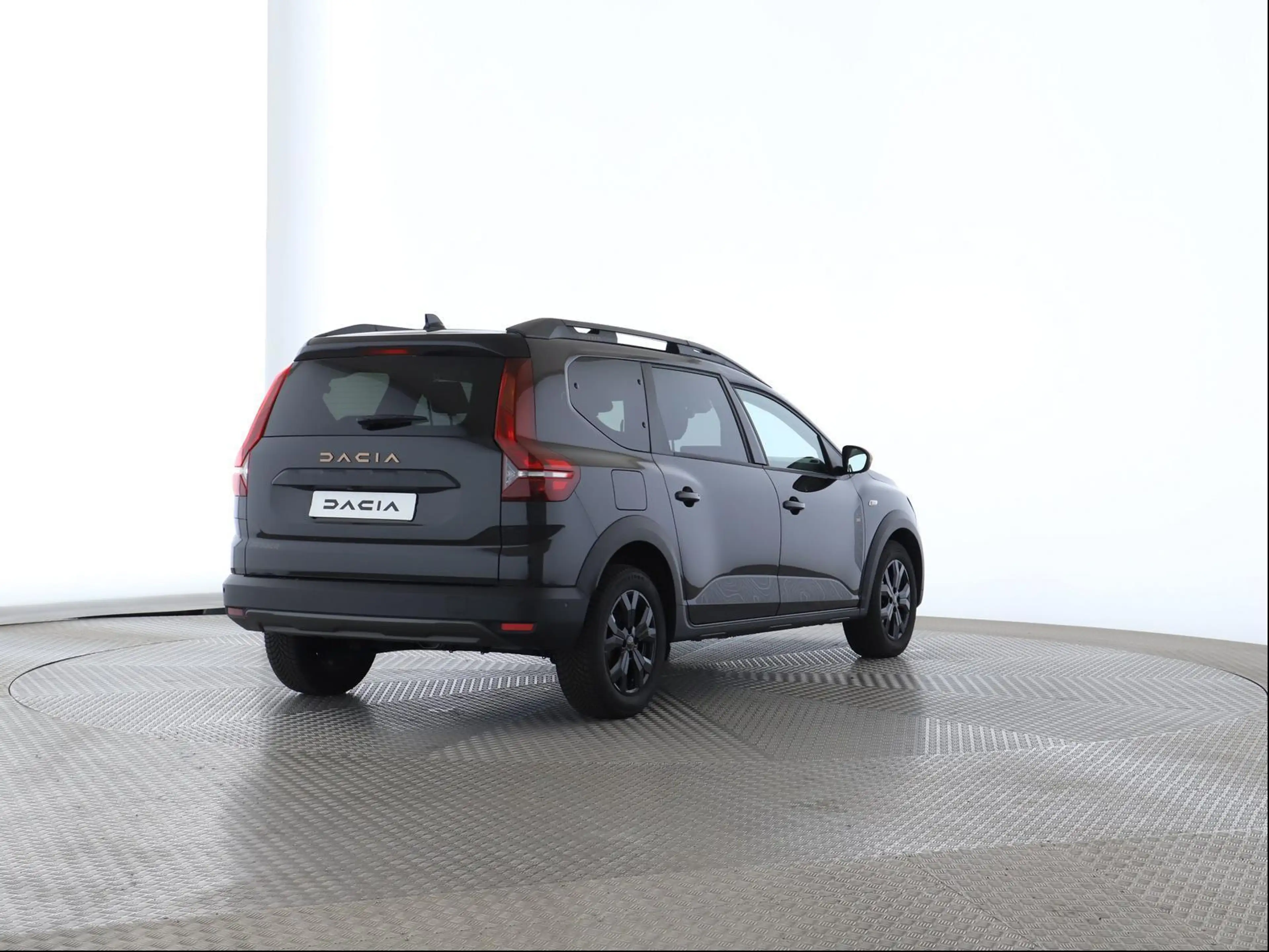 Dacia Jogger Extreme TCe 110 — photo 4