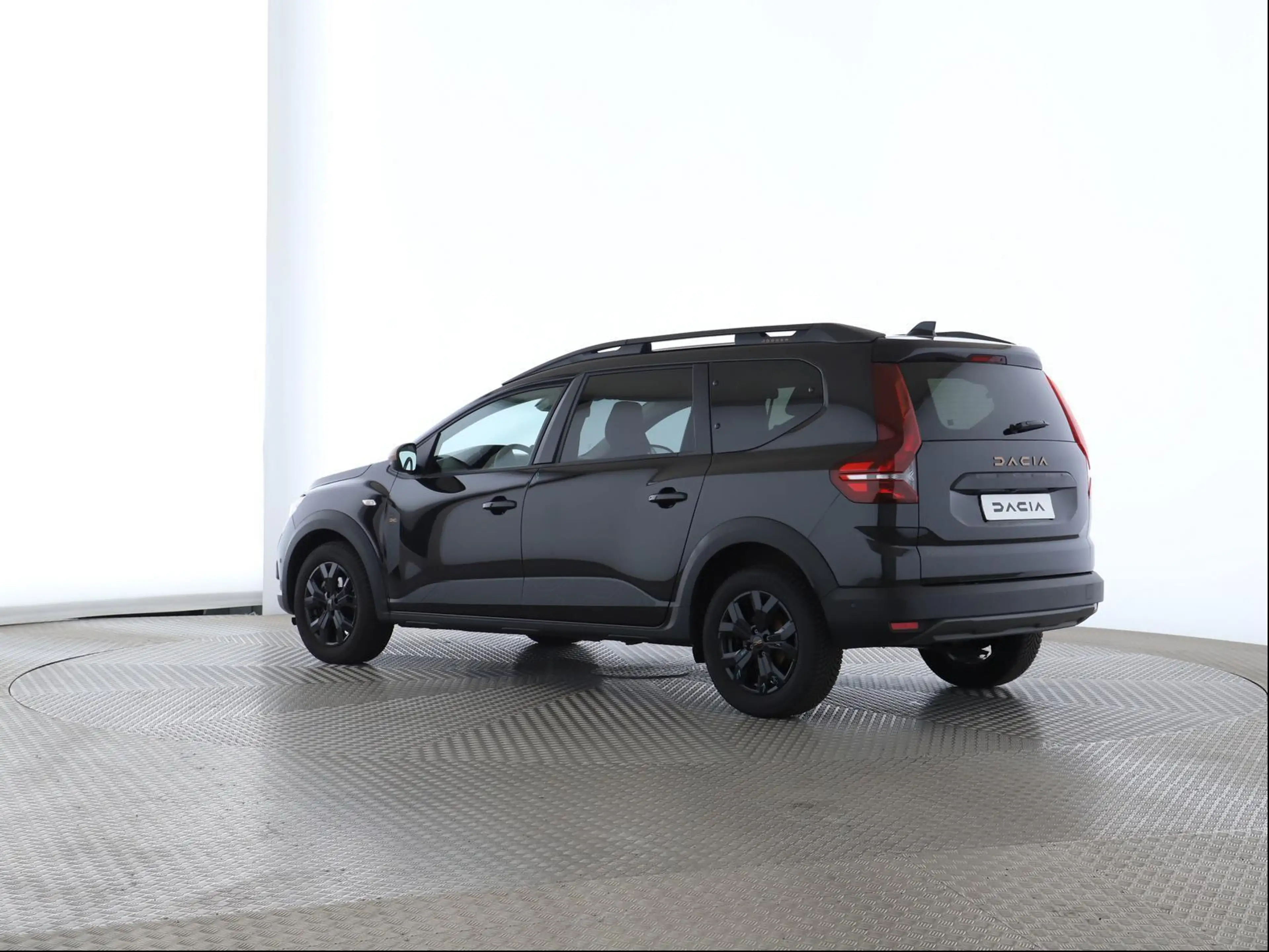 Dacia Jogger Extreme TCe 110 — photo 3