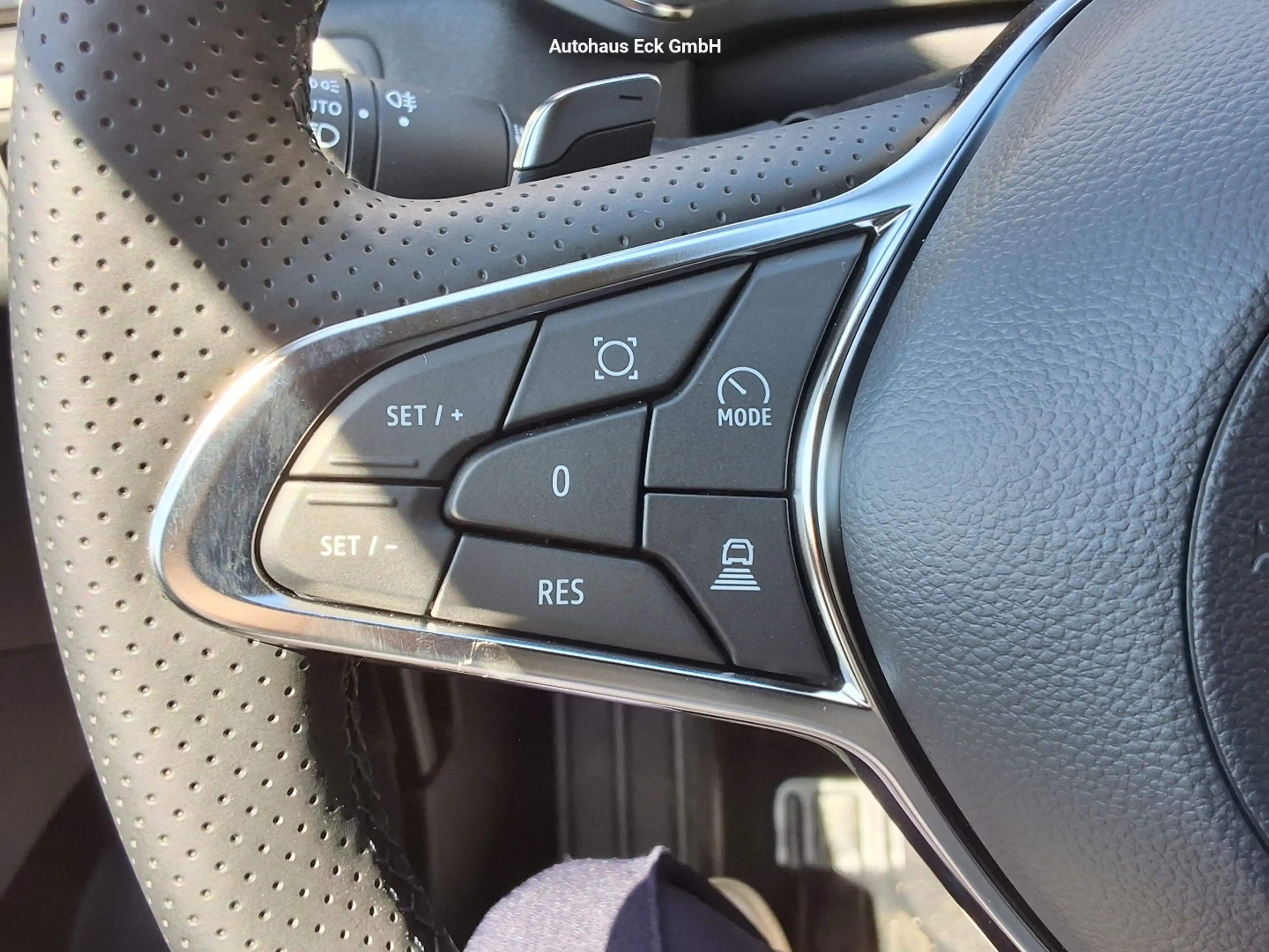 Mitsubishi Grandis Intro Edition 1.3 T-Benziner 7-DCT — photo 11