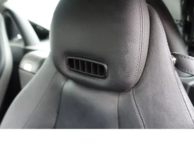 Mercedes-Benz SLK view 9