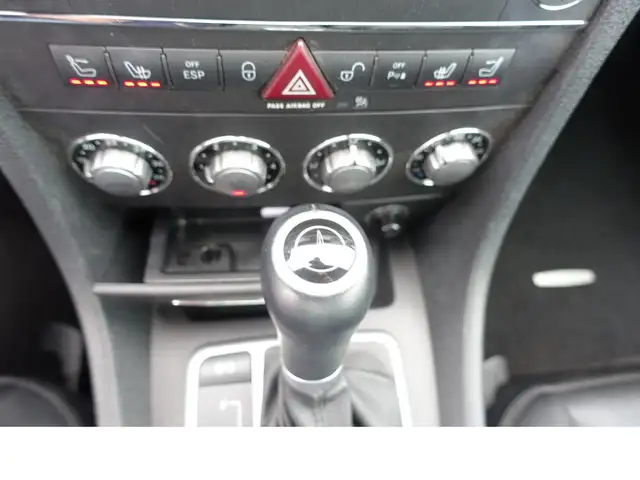 Mercedes-Benz SLK view 14