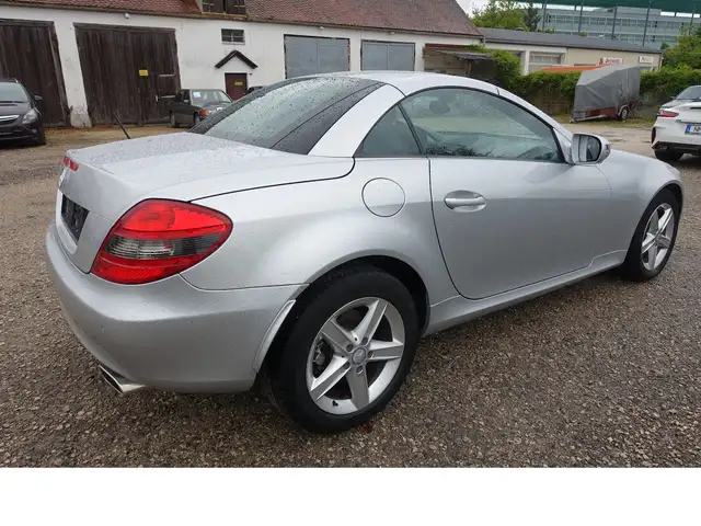 Mercedes-Benz SLK view 6