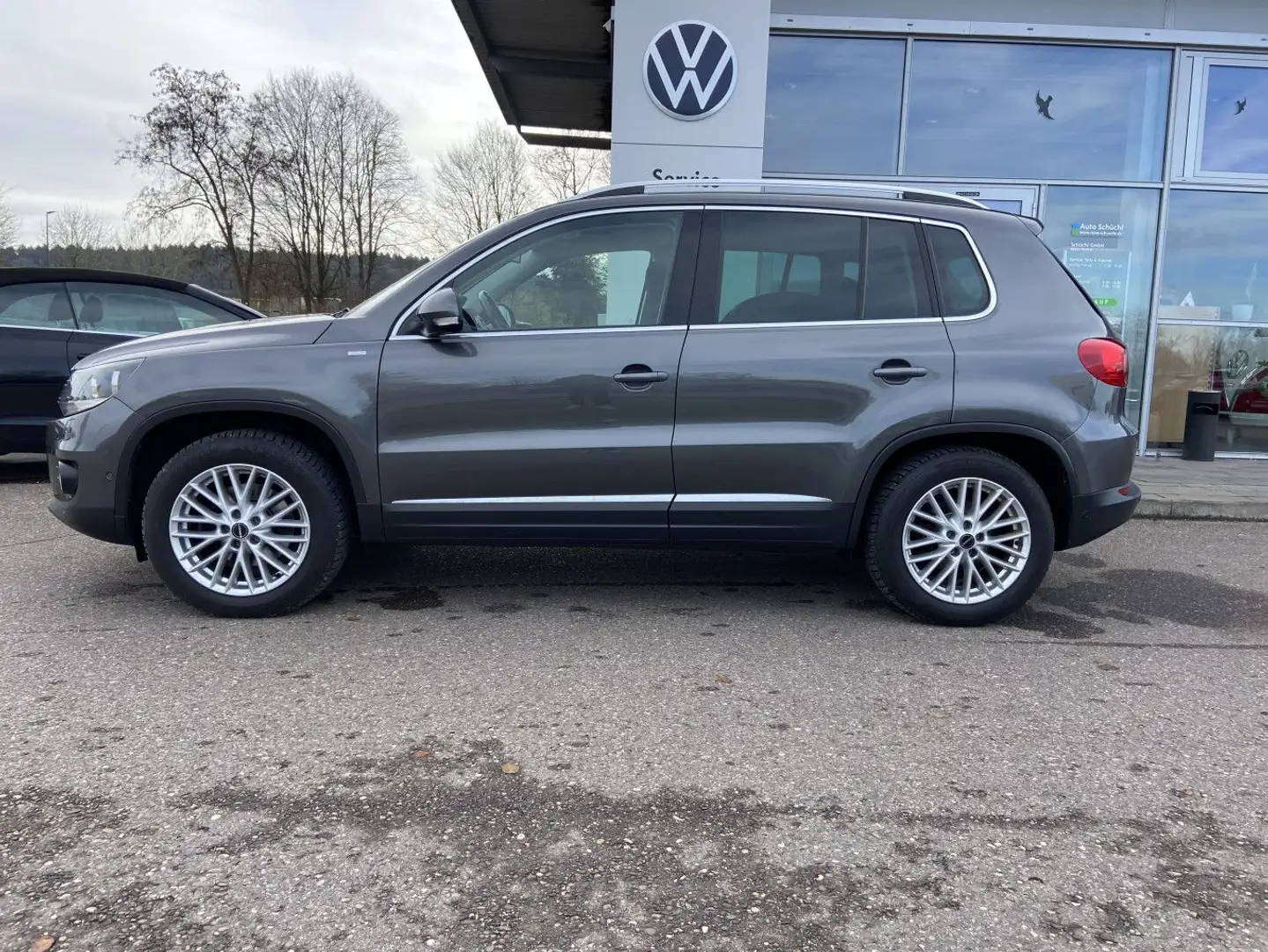 Volkswagen Tiguan 2.0 TDI 4-MOTION CUP 17"+NAVI+GRA+PARKASS Gris - 2