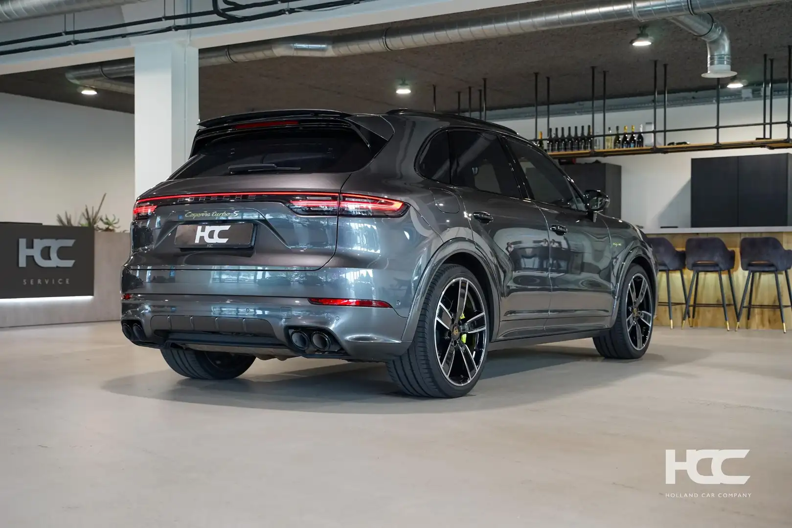 Porsche Cayenne Turbo S E-Hybrid | Approved 06.2028 | Exclusive | Gris - 2