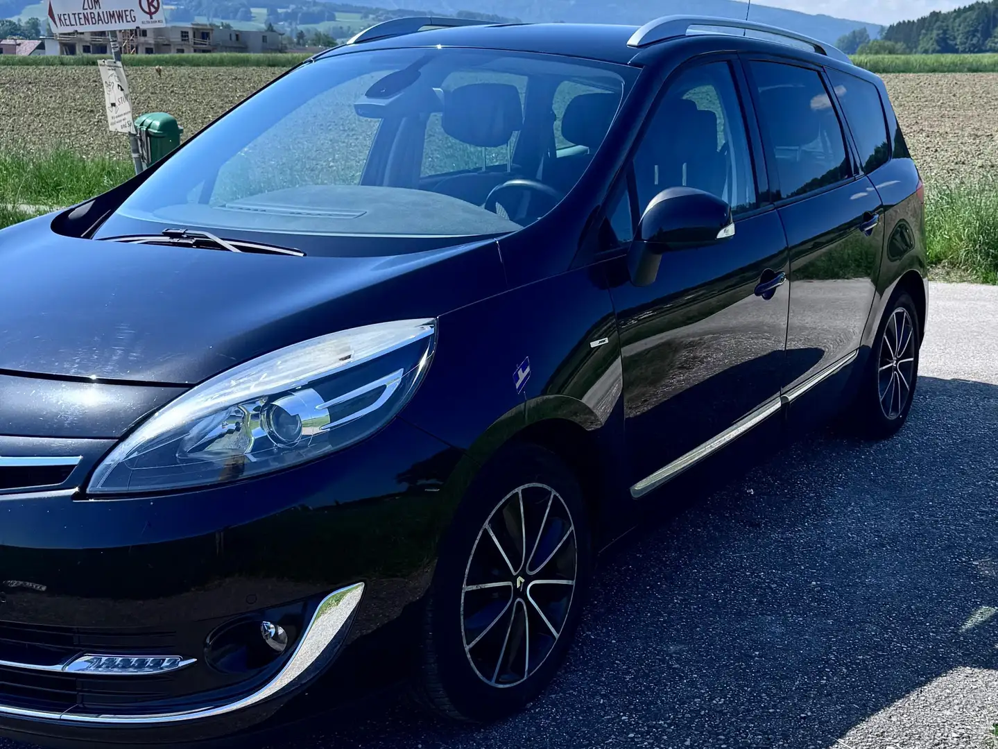 Renault Grand Scenic Grand Scénic Energy dCi 130 Euro 6 Bose Edition Bose Edition Schwarz - 1