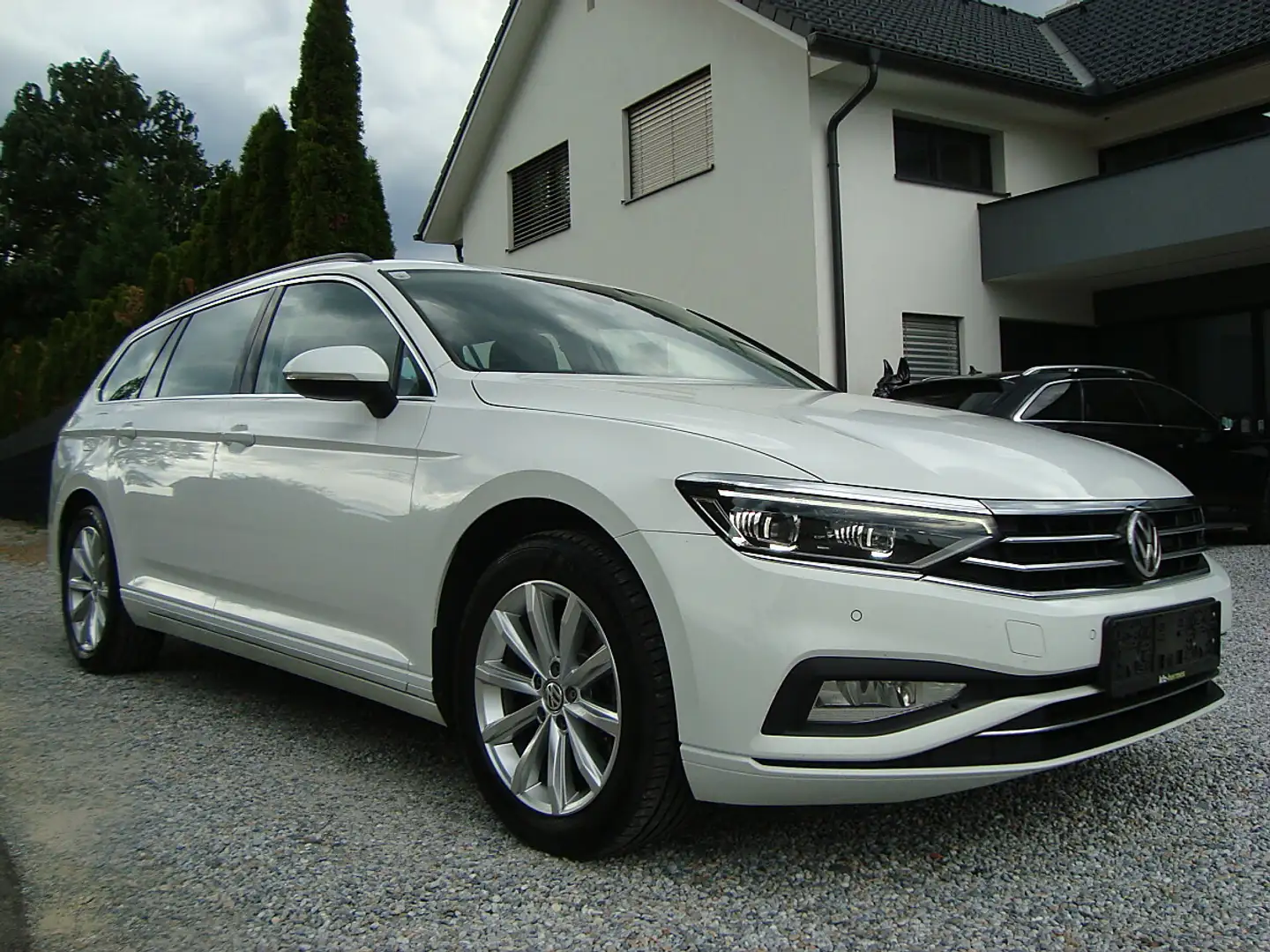 Volkswagen Passat Variant 4-Motion Allrad Mod 21 IQ-Matrix 1-Hand Weiß - 1