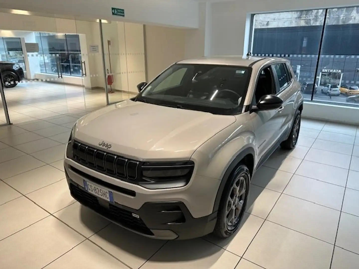 Jeep Avenger Avenger 1.2 turbo Altitude fwd 100cv Gris - 1