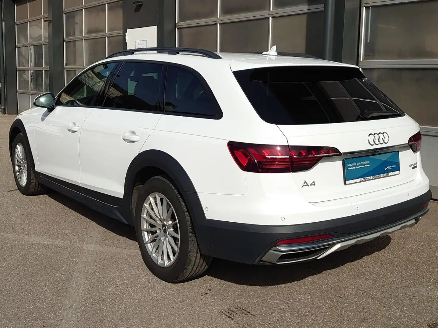 Audi A4 allroad 45 TDI basis Weiß - 2