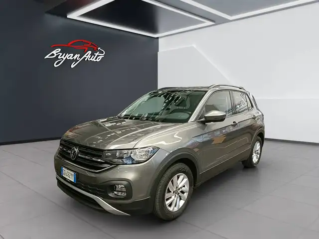 Volkswagen T-Cross view 6