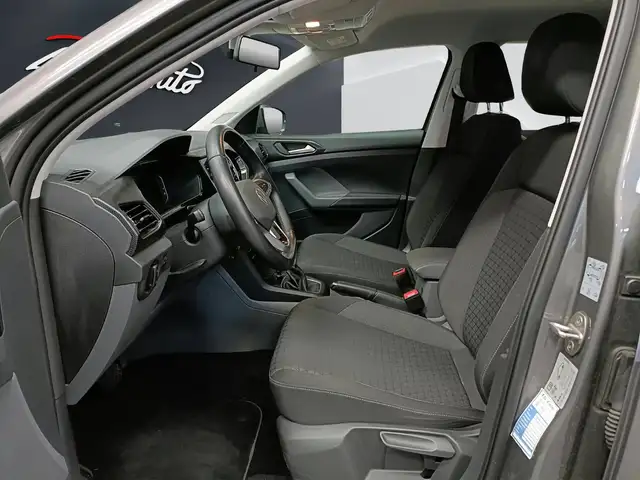 Volkswagen T-Cross view 13