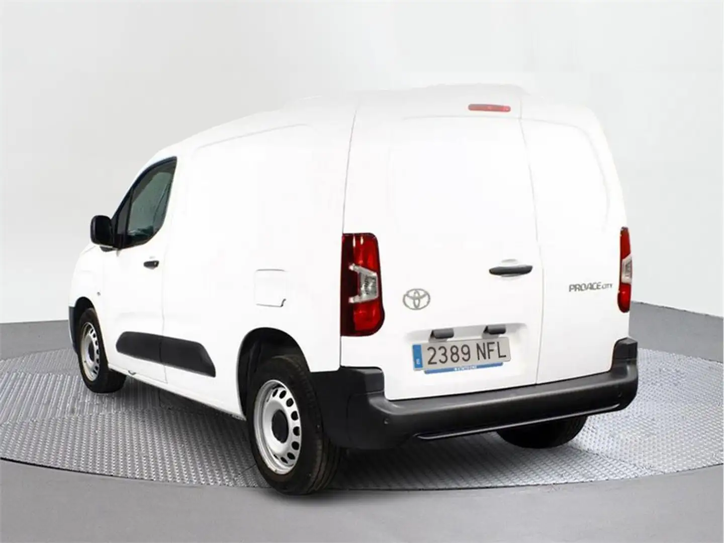 Toyota Proace City Van L1 1.5D 75kW (100CV) GX 2p - 2