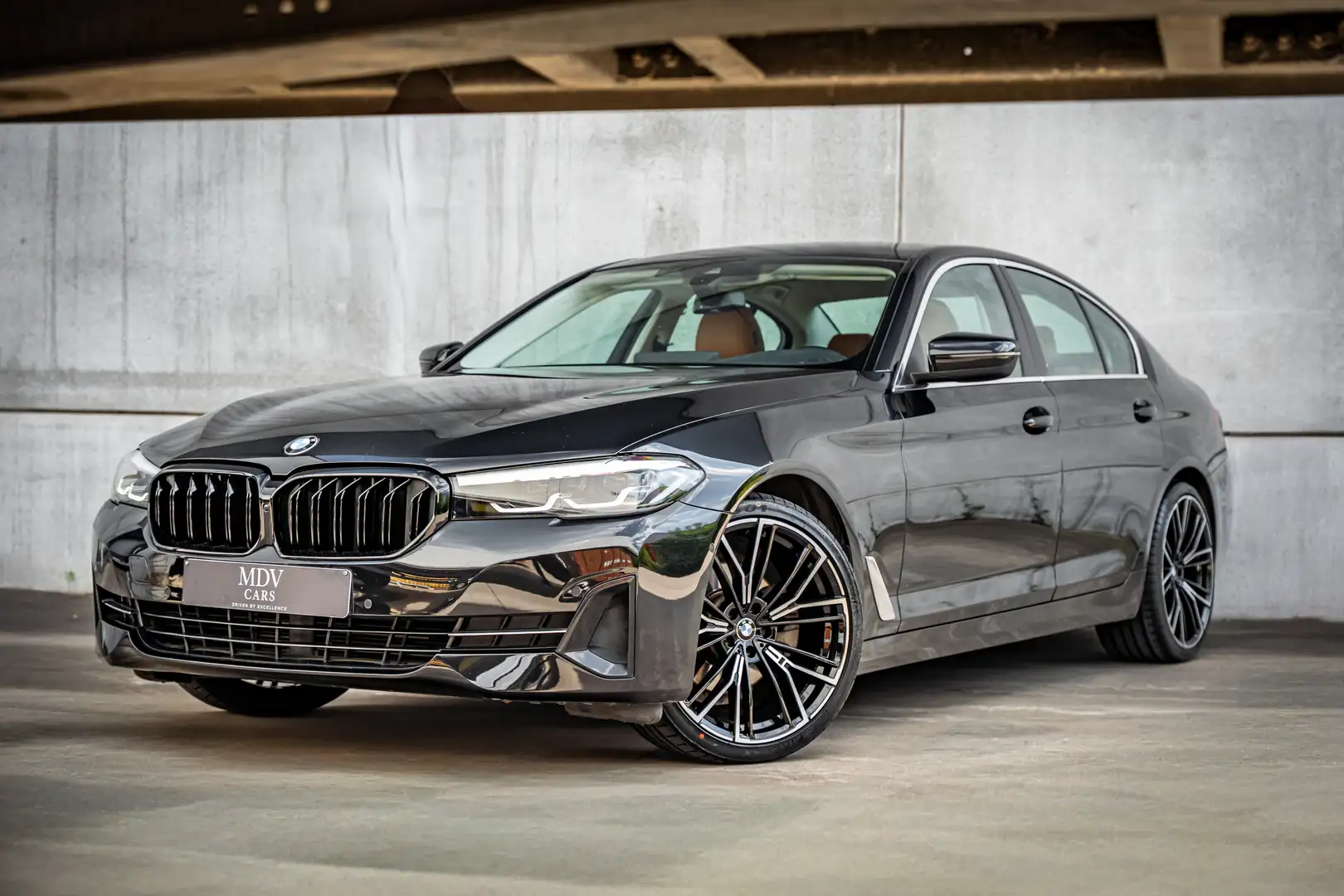 BMW 518 M-PACK*LOOK Bruin - 1