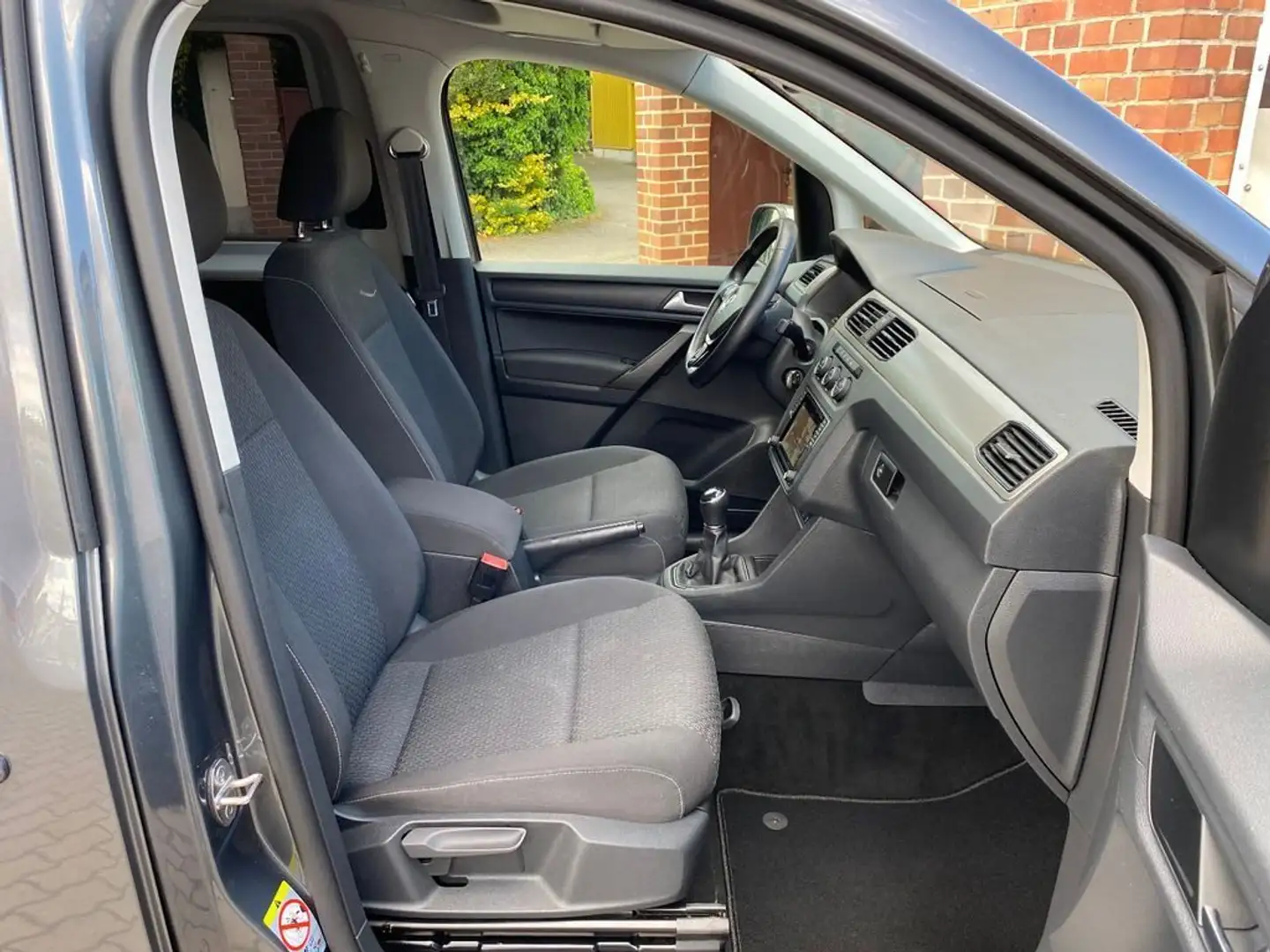 Volkswagen Caddy 2.0 TDI 102 CV Maxi Grigio - 2