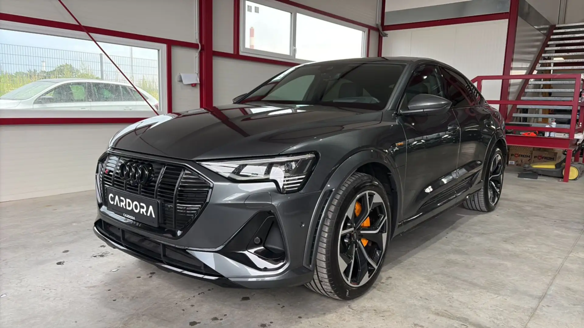 Audi e-tron Sportback S quattro *MATRIX*HEAD-UP*OPEN-SKY*LUFT Grau - 2