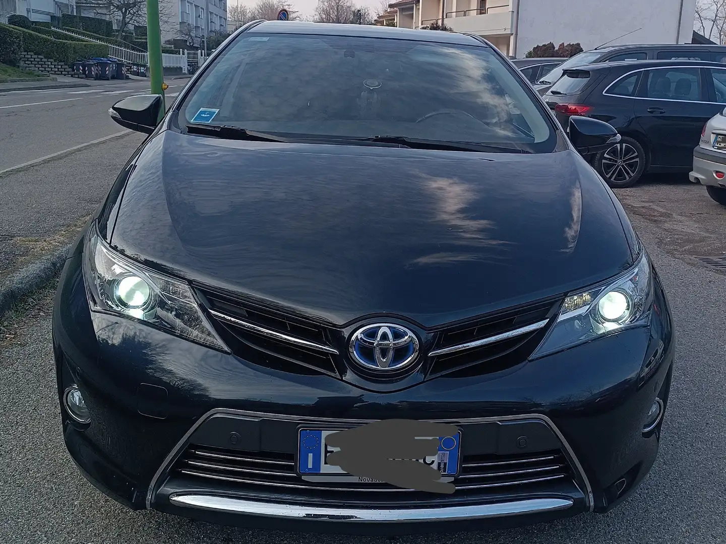 Toyota Auris Auris II 2013 5p 1.8h Active+ - 2