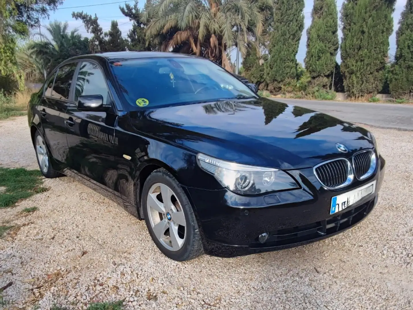 BMW 530 530d Touring Aut. Negro - 2