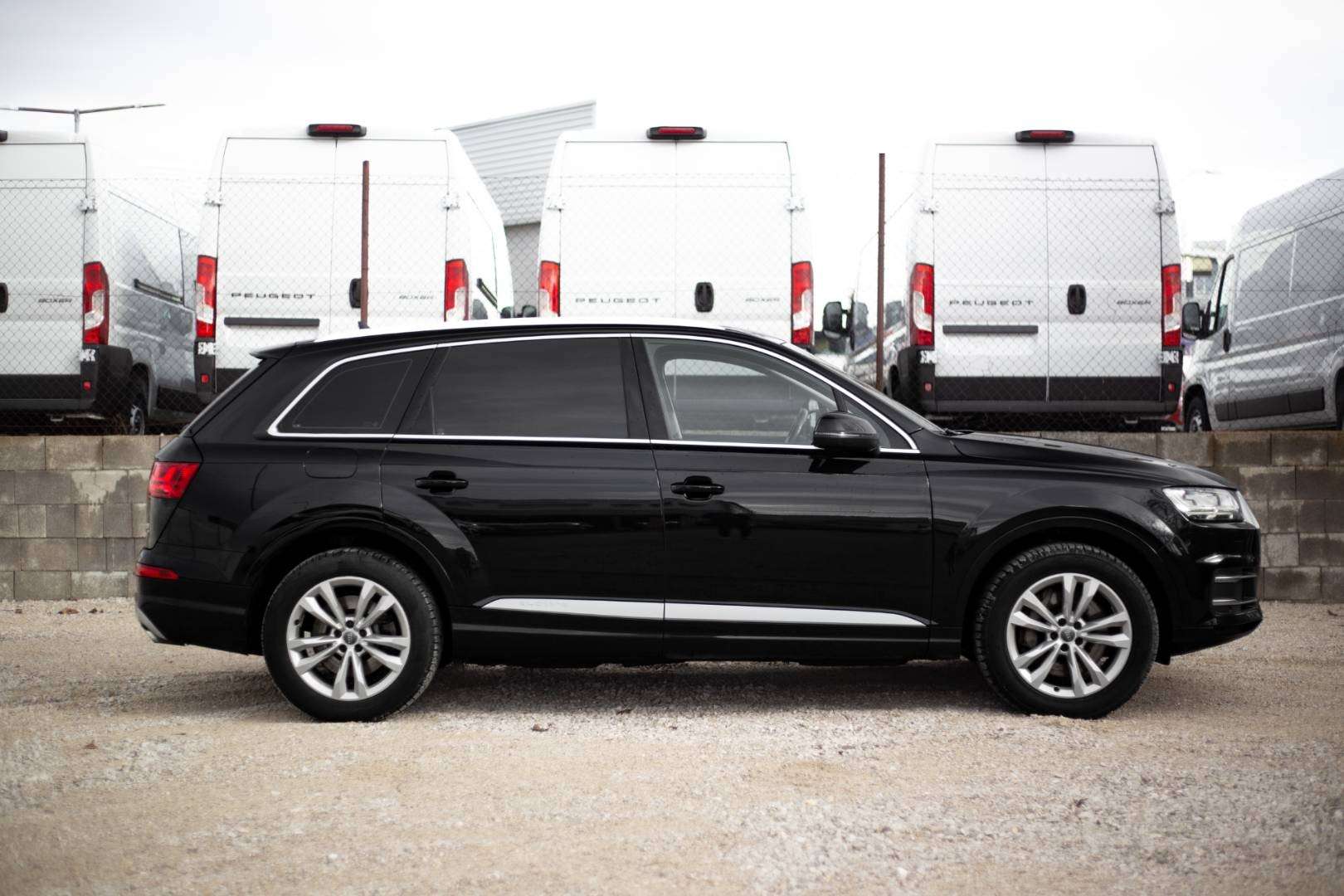 Second hand Audi Q7 3.0