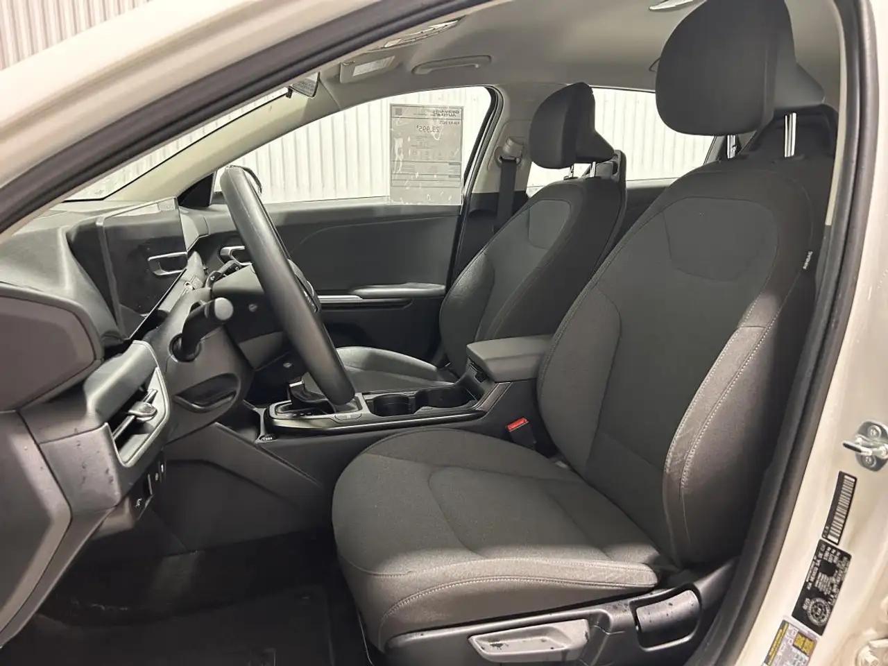 Kia K4 снимка Kia K4