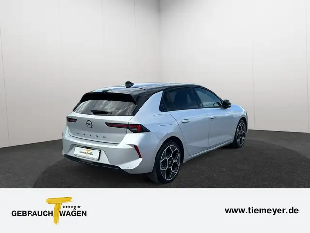 Opel Astra view 5