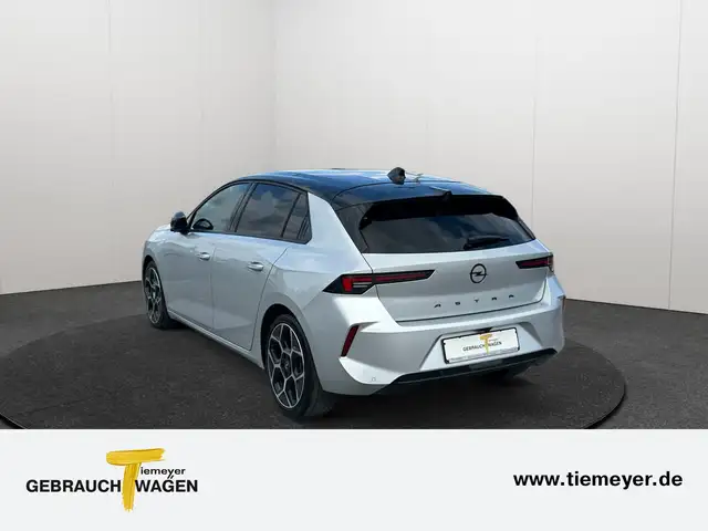 Opel Astra view 7